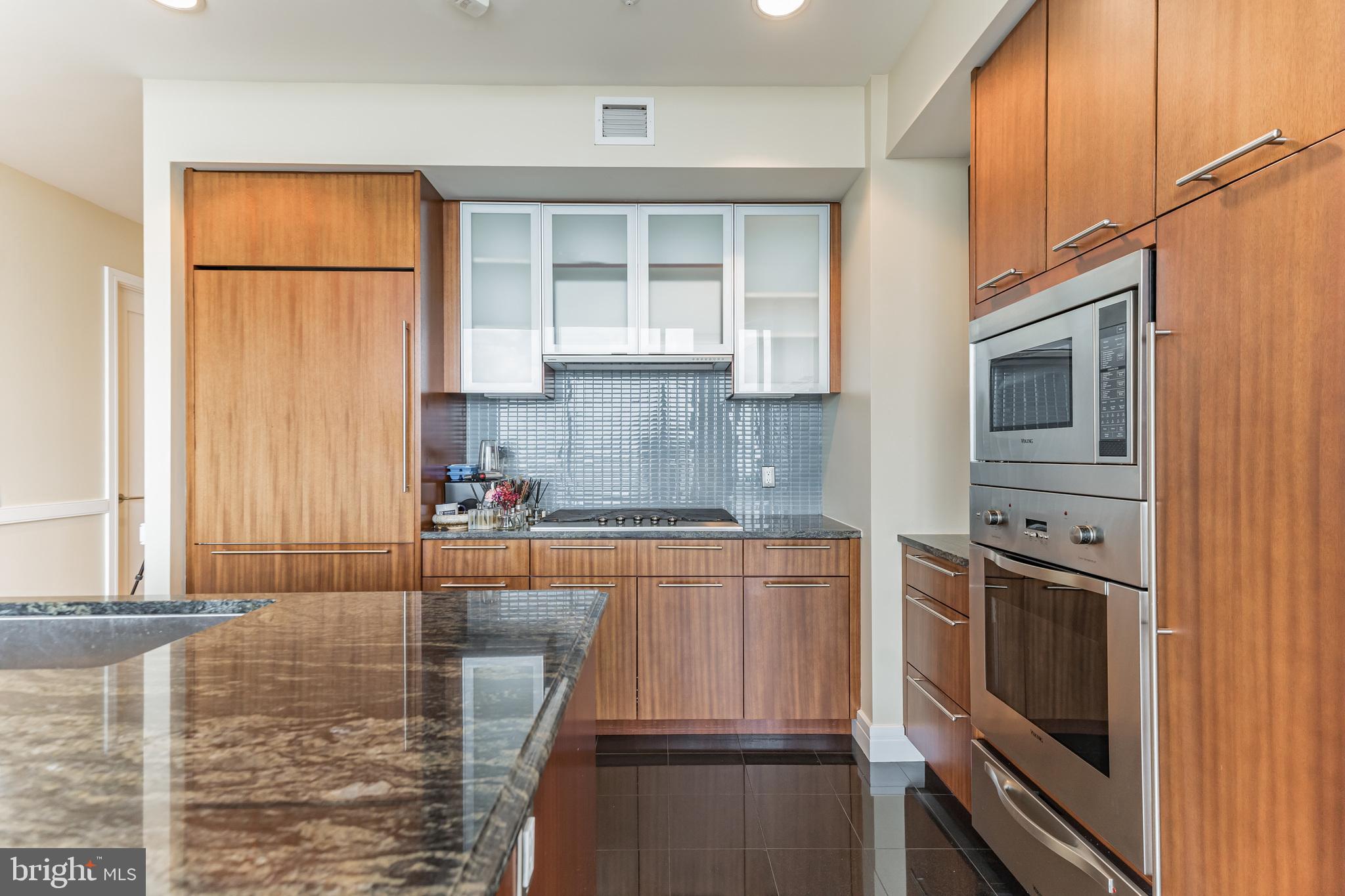 AVENUE OF THE ARTS - Residential