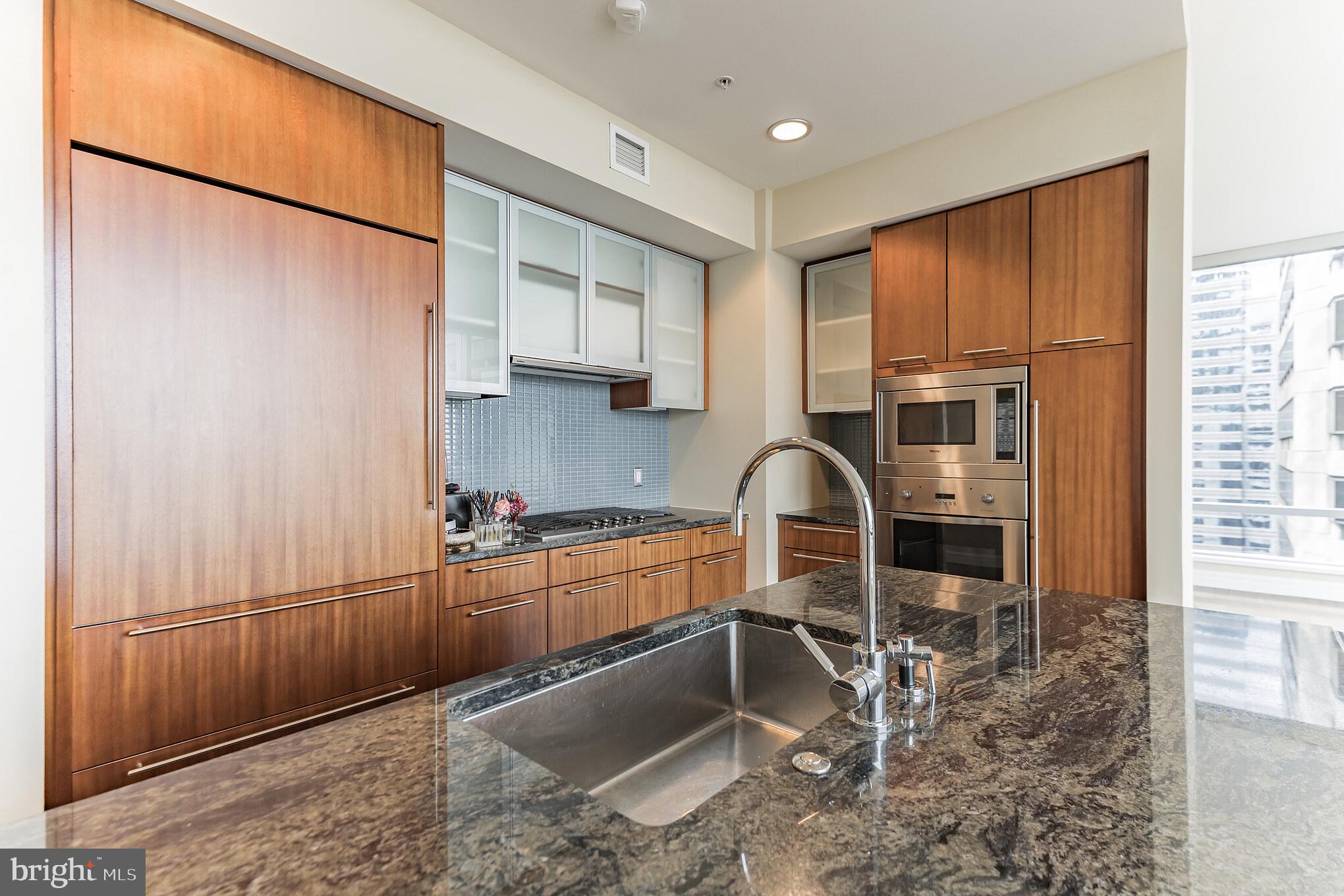 AVENUE OF THE ARTS - Residential