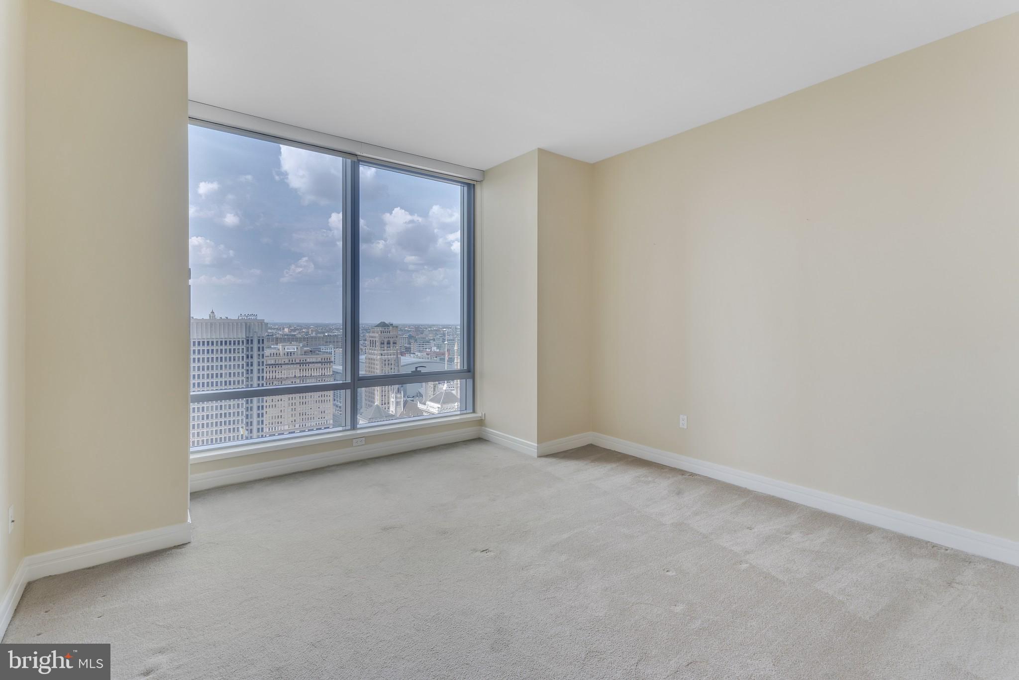 AVENUE OF THE ARTS - Residential