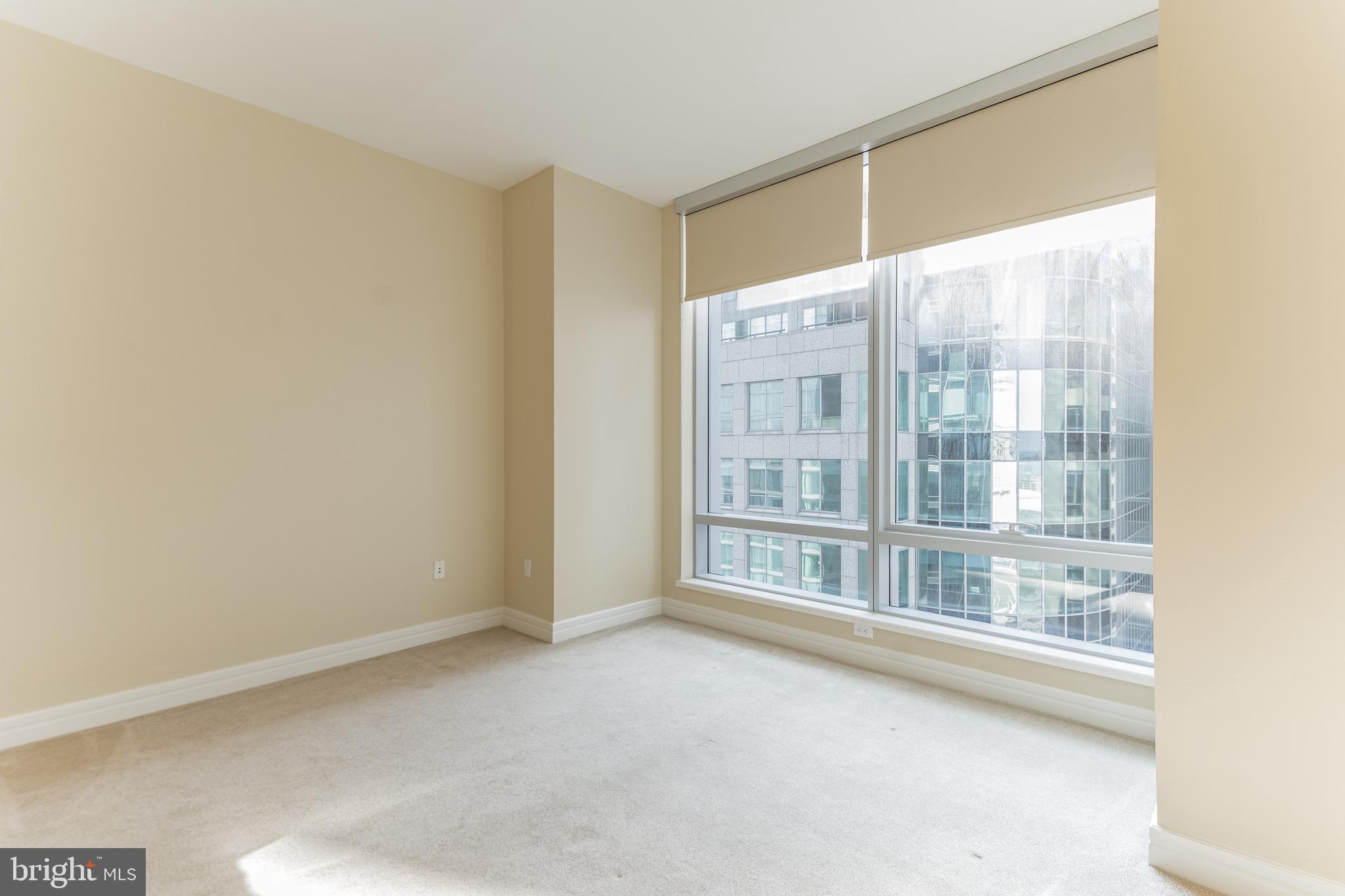 AVENUE OF THE ARTS - Residential