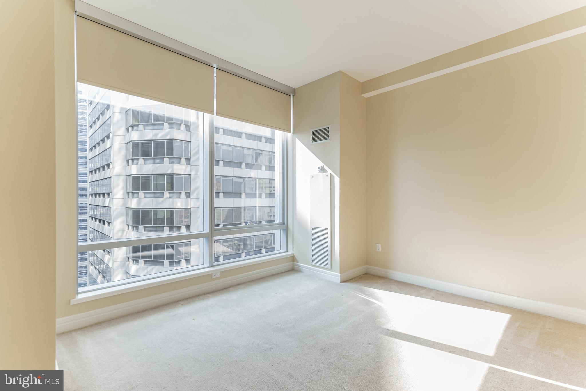 AVENUE OF THE ARTS - Residential