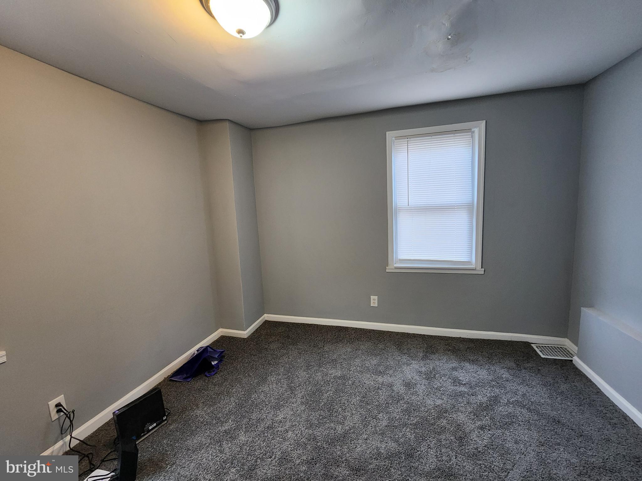 BROADWAY EAST - Residential