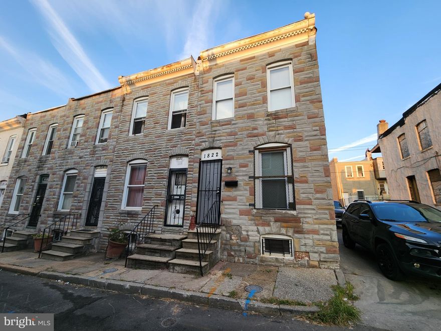 ONLINE AUCTION: Bidding begins 9/30/2024 @ 10:00 AM. Bidding ends 10/2/2024 @ 11:20 AM. List Price is Suggested Opening Bid. Deposit: $5,000.
This 2-story end-unit townhouse is located in the Broadway East area of Baltimore, within easy reach of Clifton Park and Clifton Park Golf Course. Property is located within an economic incentive area. Major traffic arteries, including W North Ave, are conveniently accessible. Property is vacant.