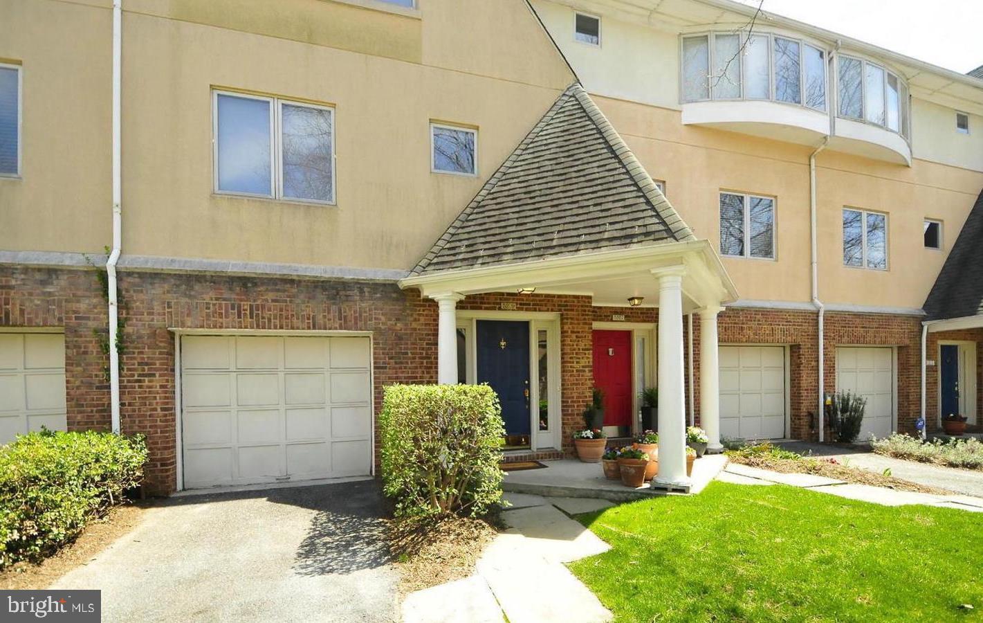 VILLAGES OF HOMELAND - Residential Lease