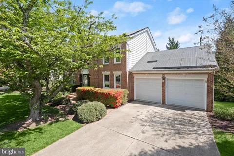 917 Willowleaf Way, Potomac, MD MLS: MDMC2174368