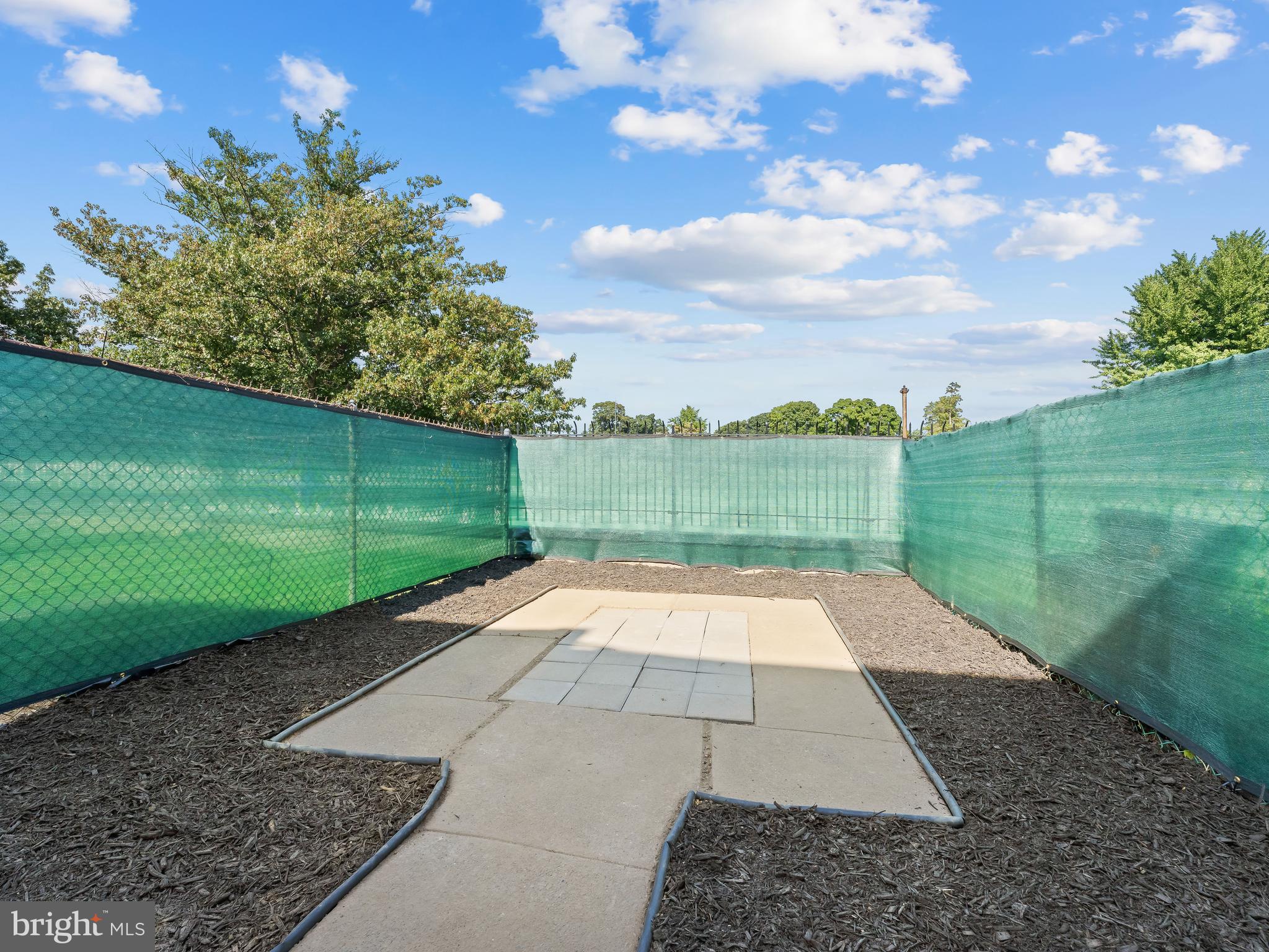 WEST OAK LANE - Residential