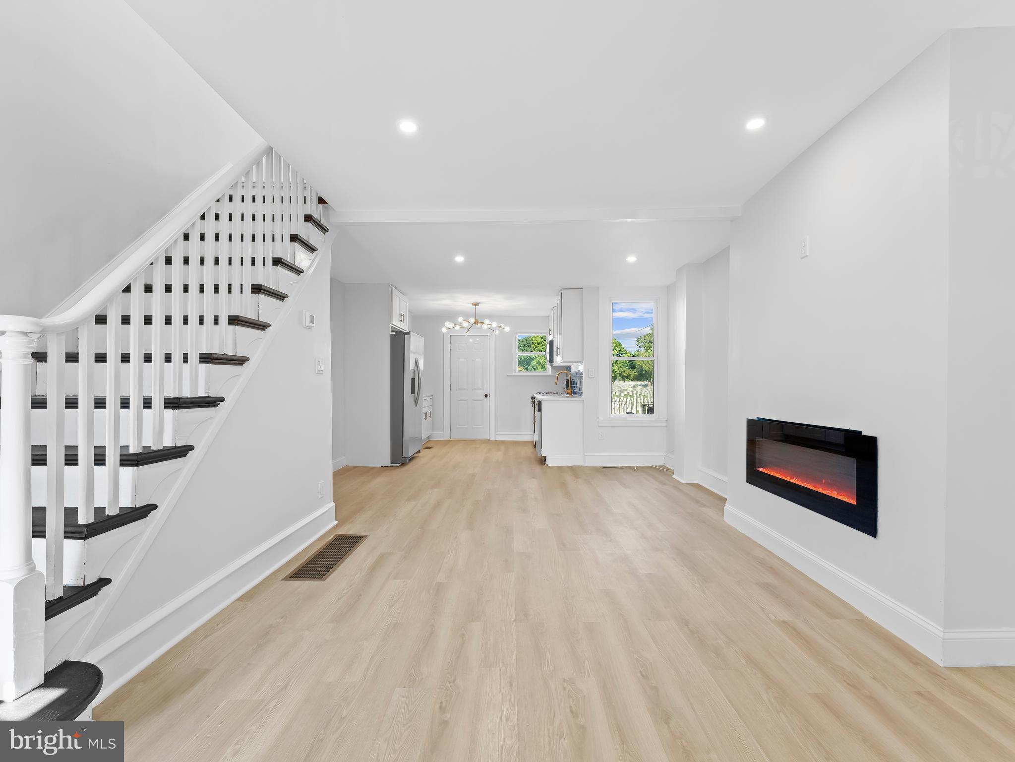 WEST OAK LANE - Residential