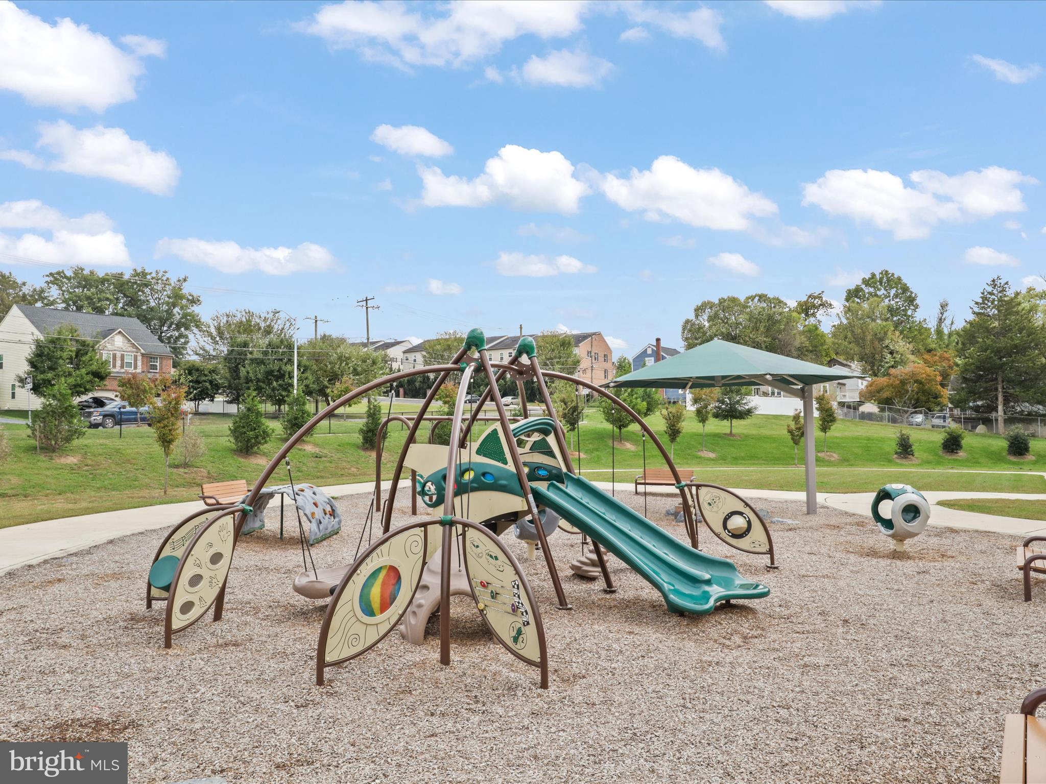 THE PARK AT ADDISON METRO - Residential