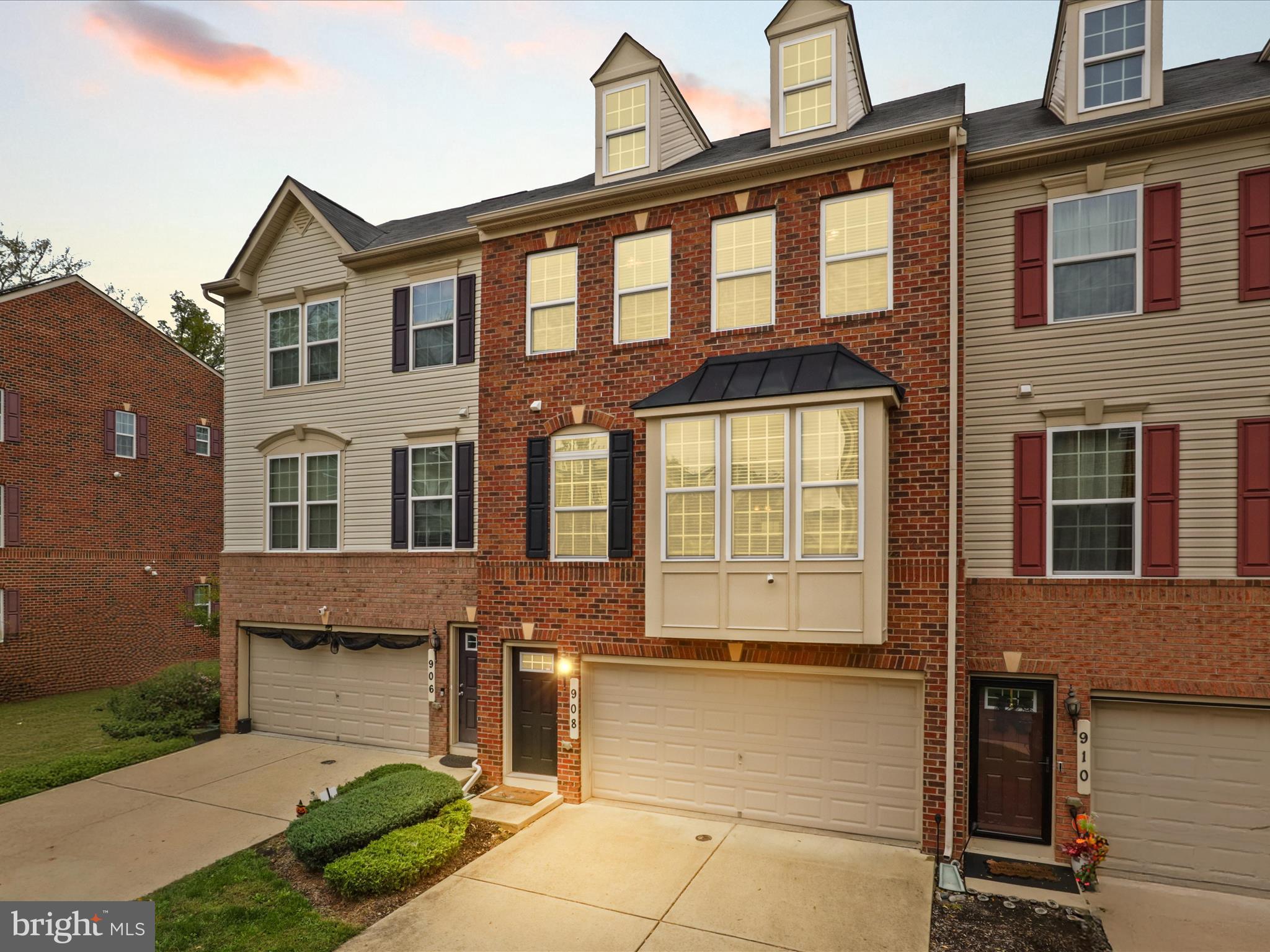 THE PARK AT ADDISON METRO - Residential