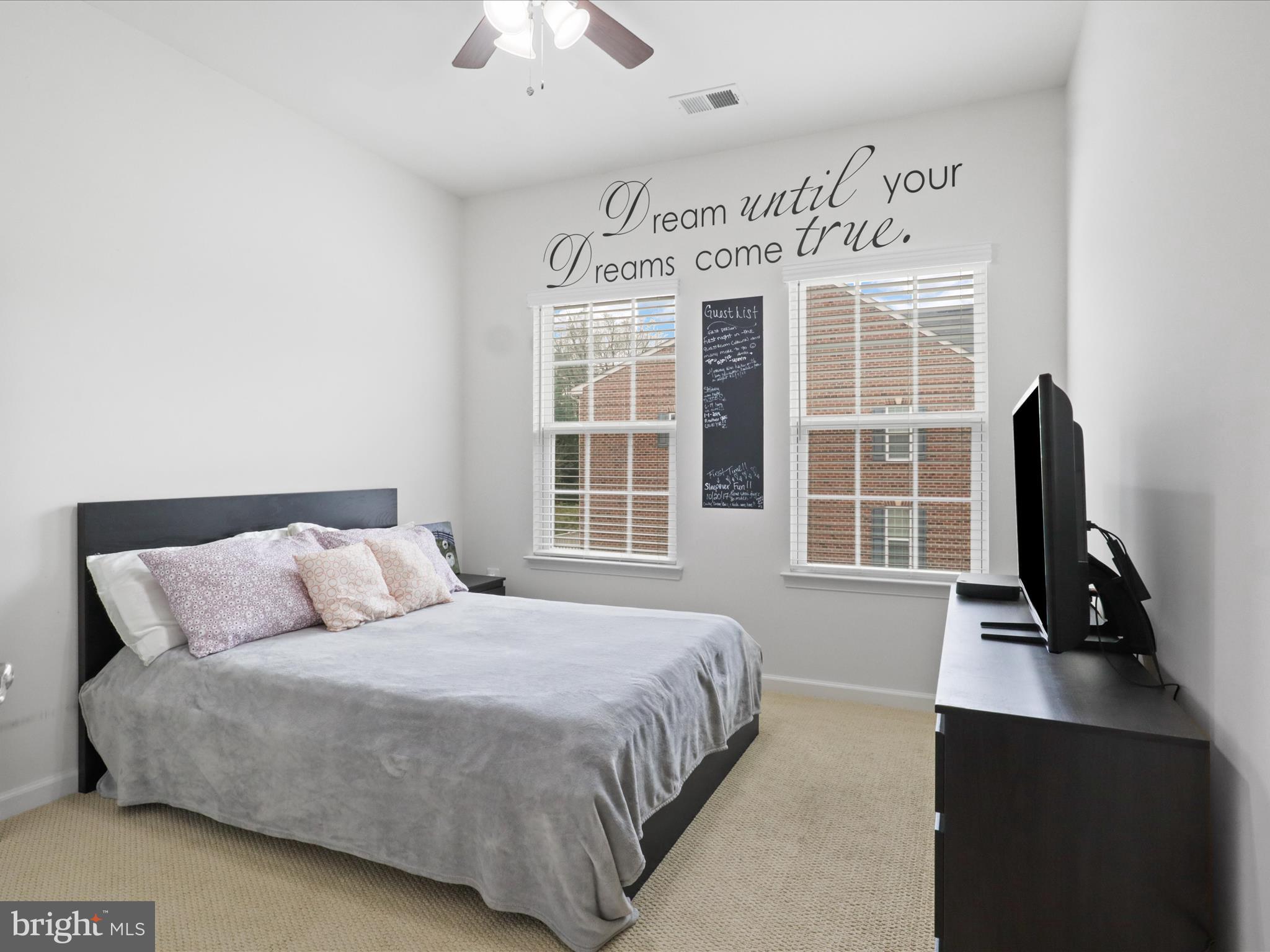 THE PARK AT ADDISON METRO - Residential