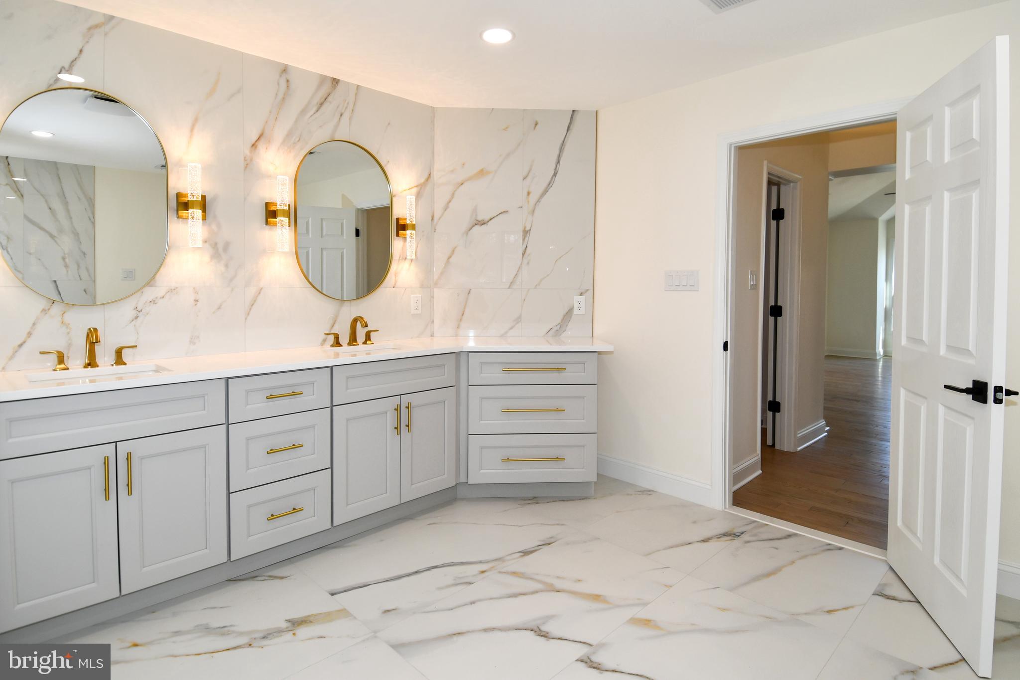 CROSSPOINTE - Residential