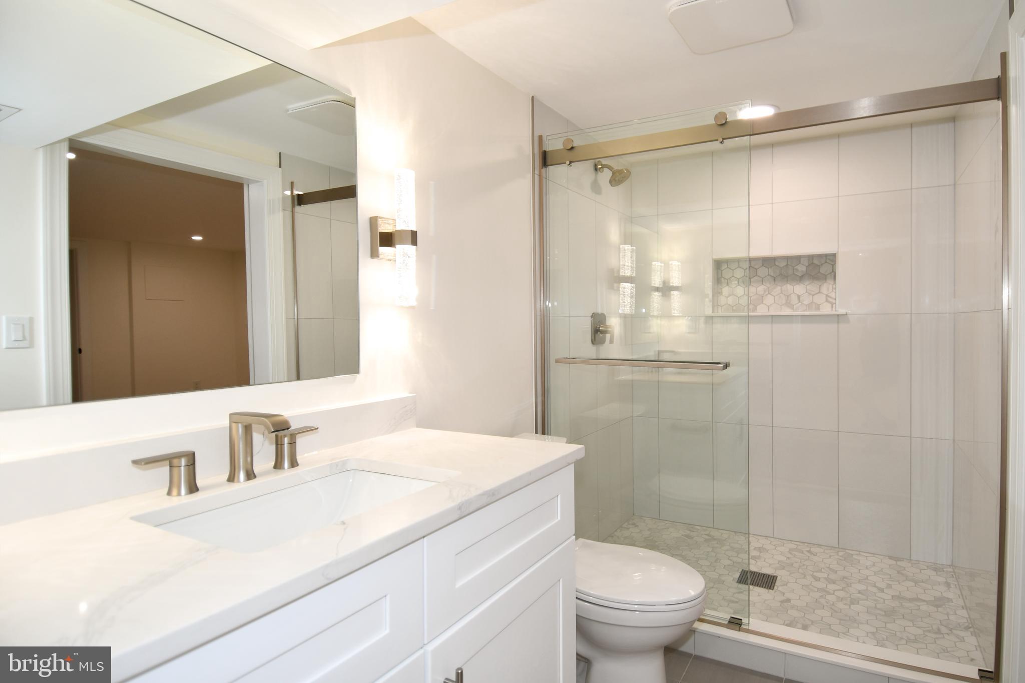 CROSSPOINTE - Residential