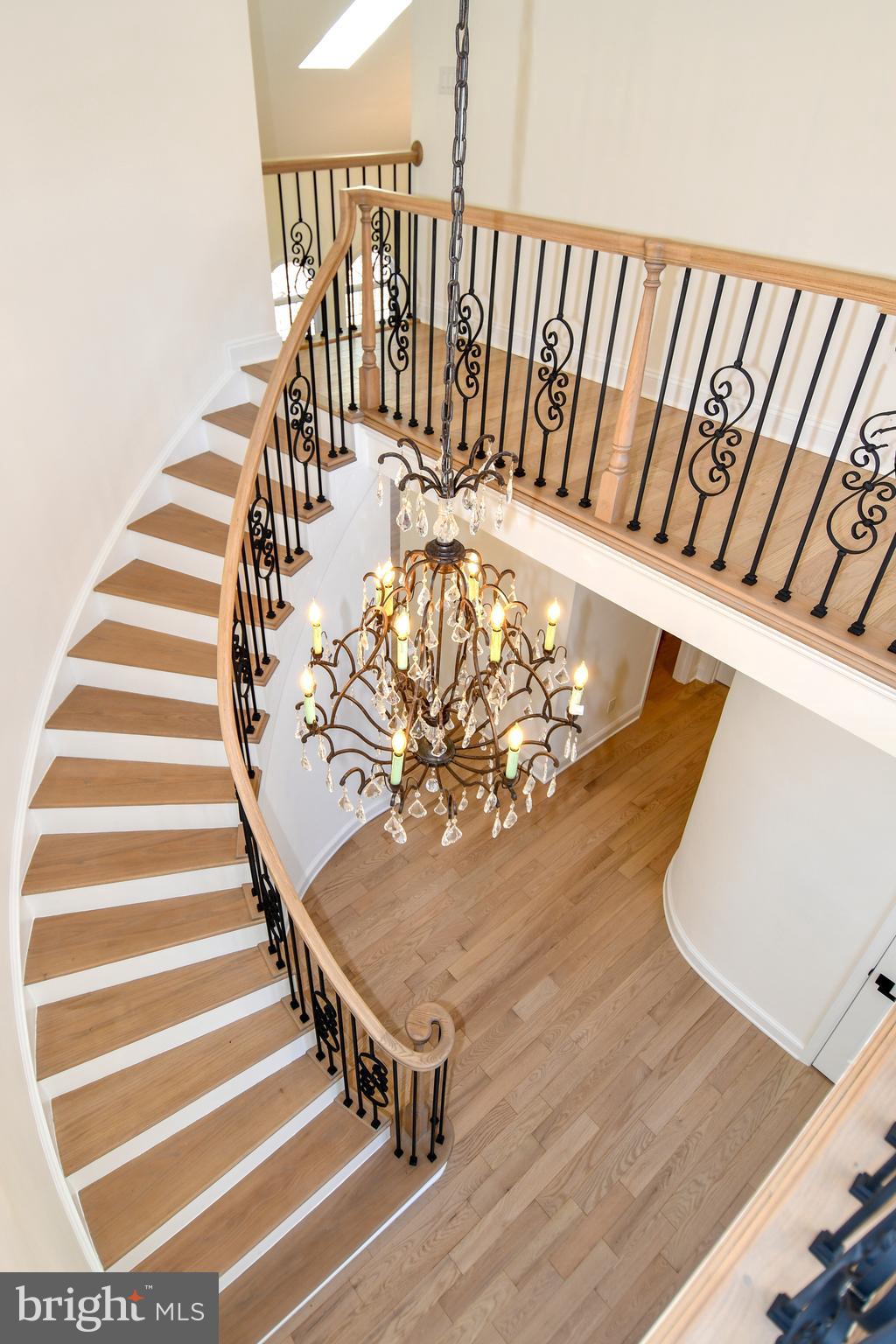 CROSSPOINTE - Residential