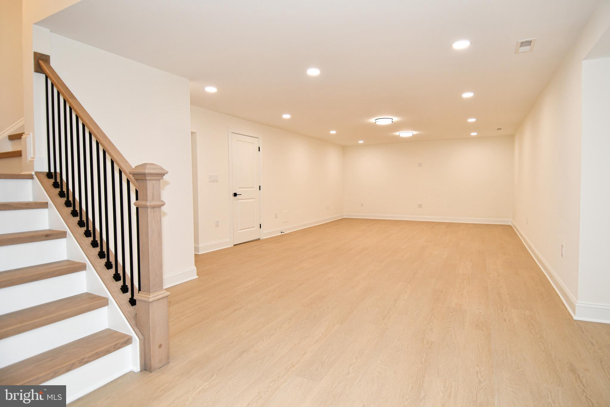 CROSSPOINTE - Residential