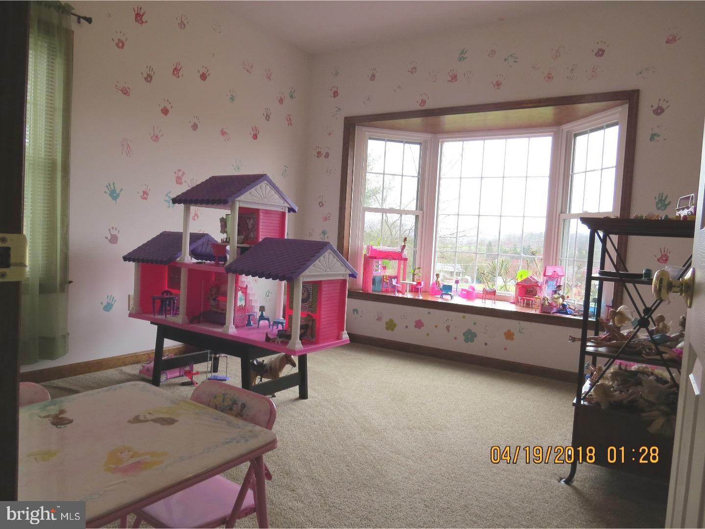 PINE GROVE - Residential