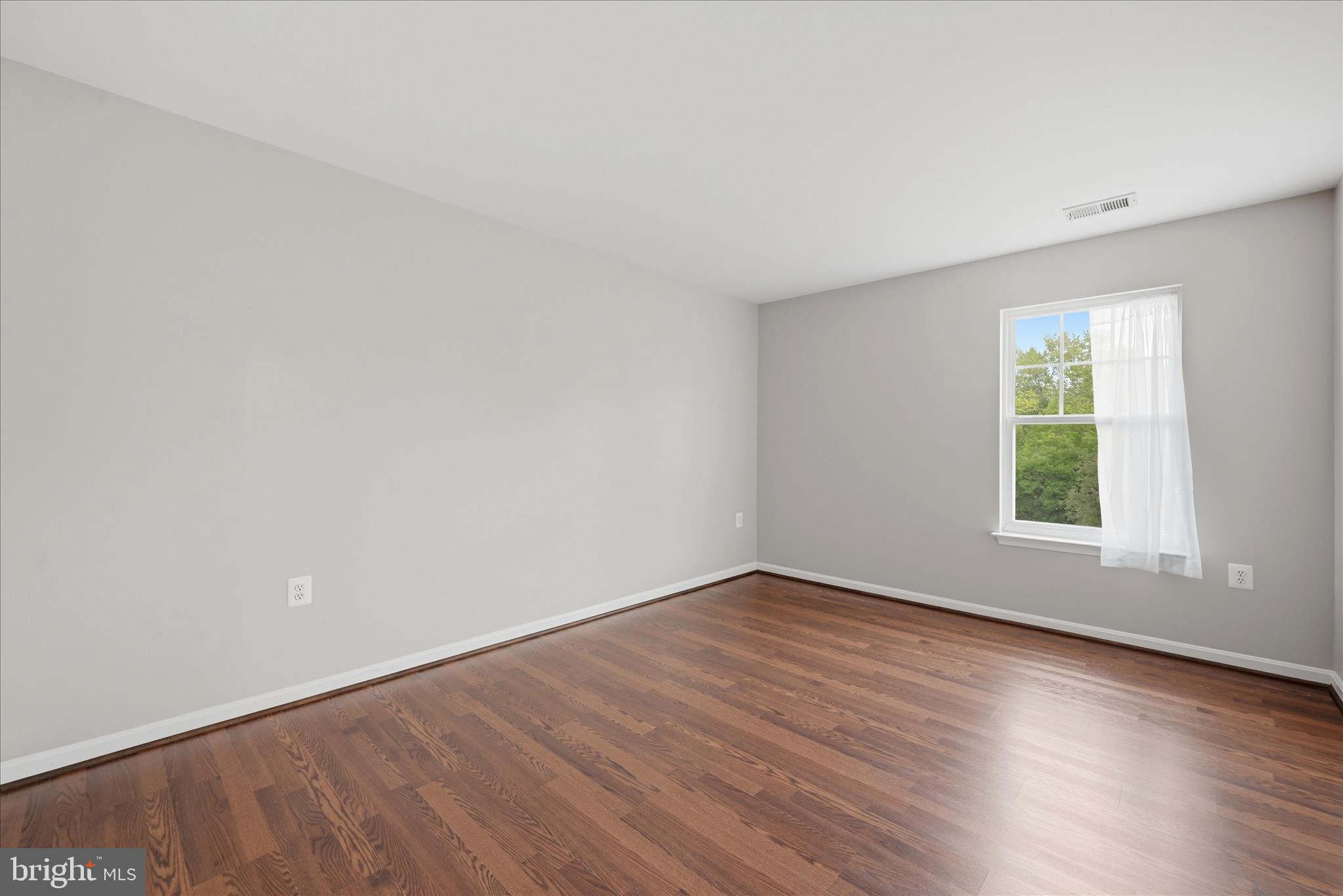 ROSEVILLE DOWNS - Residential