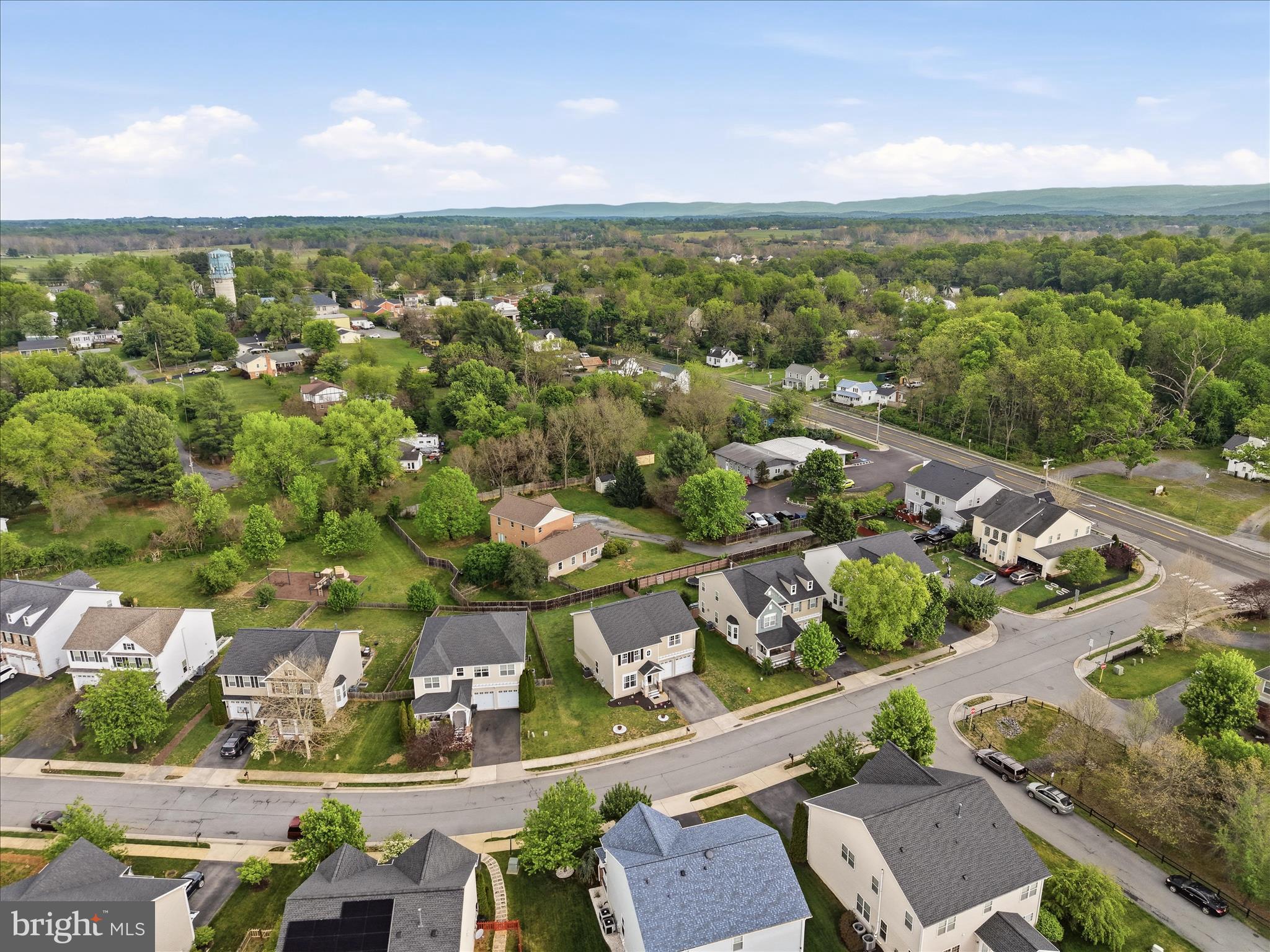 ROSEVILLE DOWNS - Residential