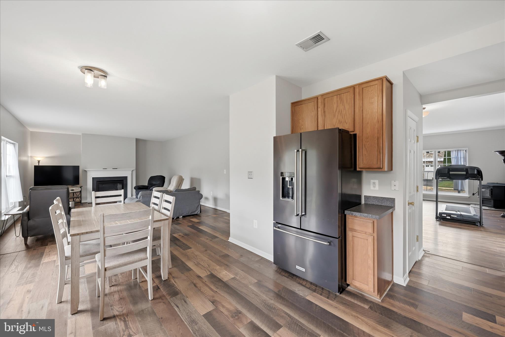 ROSEVILLE DOWNS - Residential
