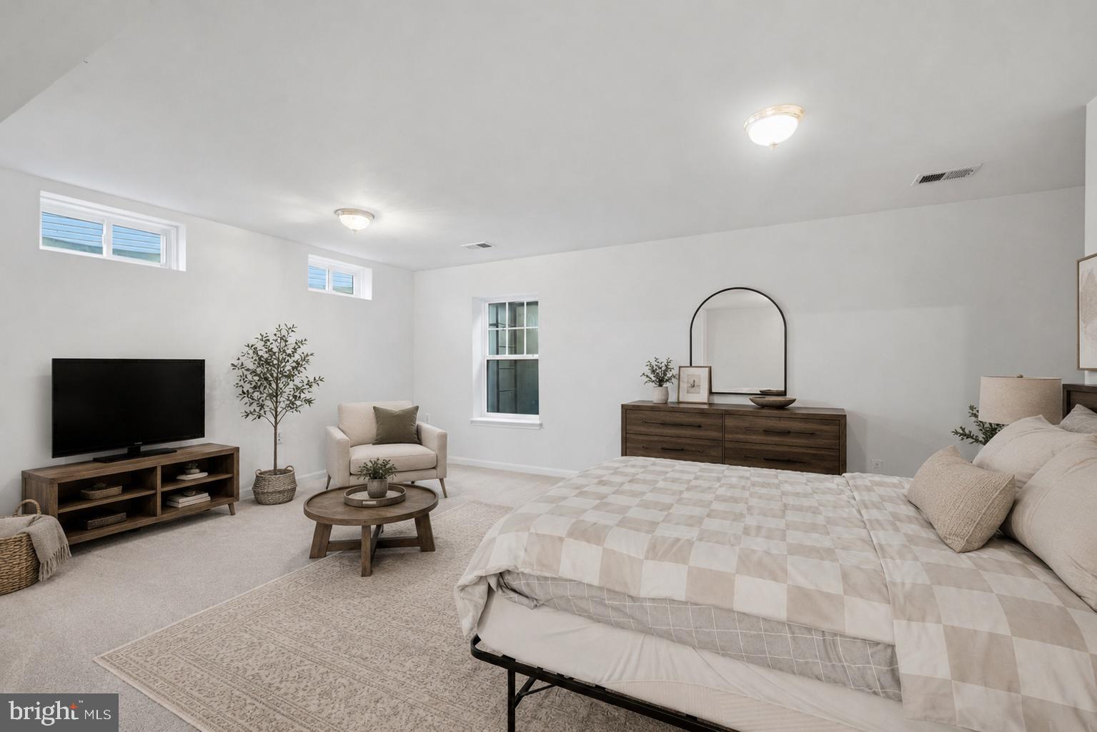ROSEVILLE DOWNS - Residential