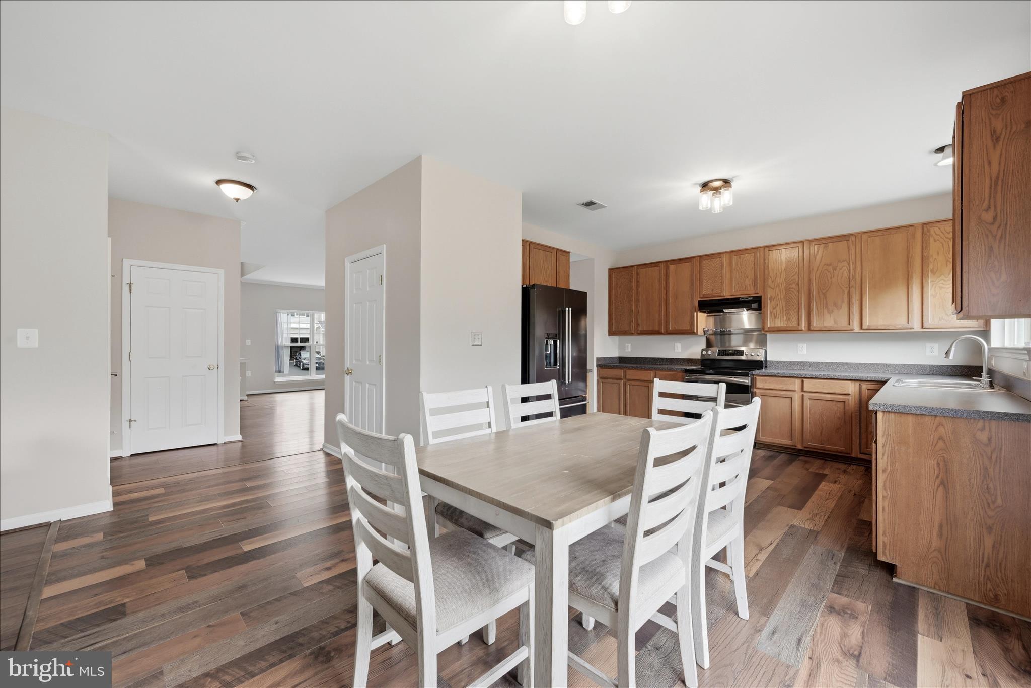 ROSEVILLE DOWNS - Residential