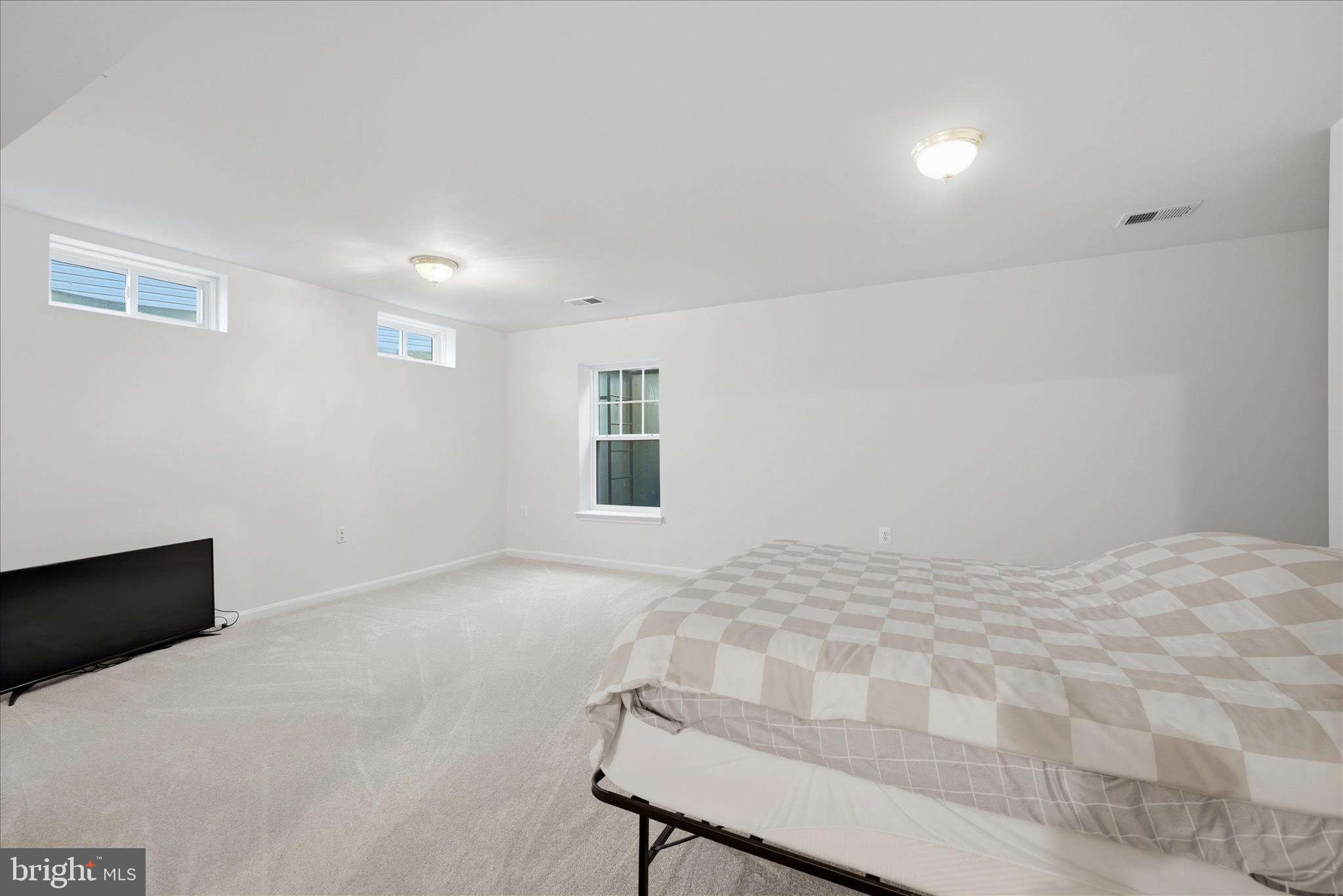 ROSEVILLE DOWNS - Residential