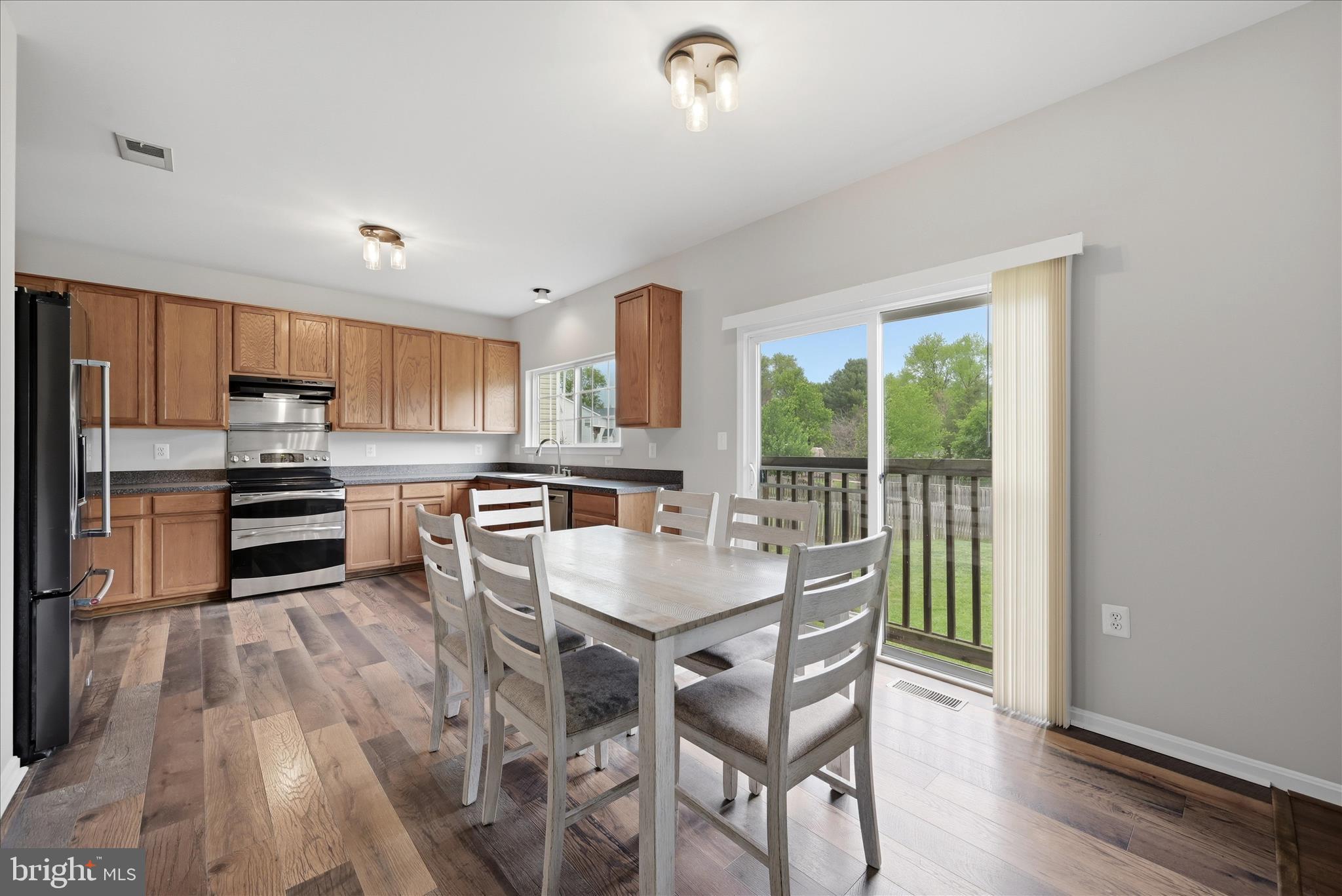 ROSEVILLE DOWNS - Residential
