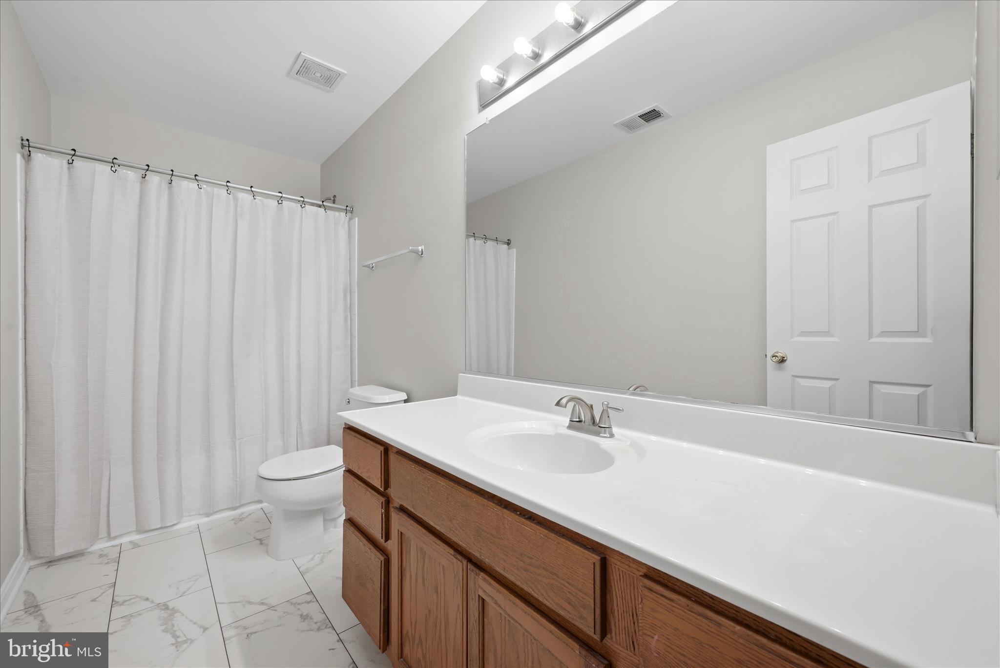 ROSEVILLE DOWNS - Residential