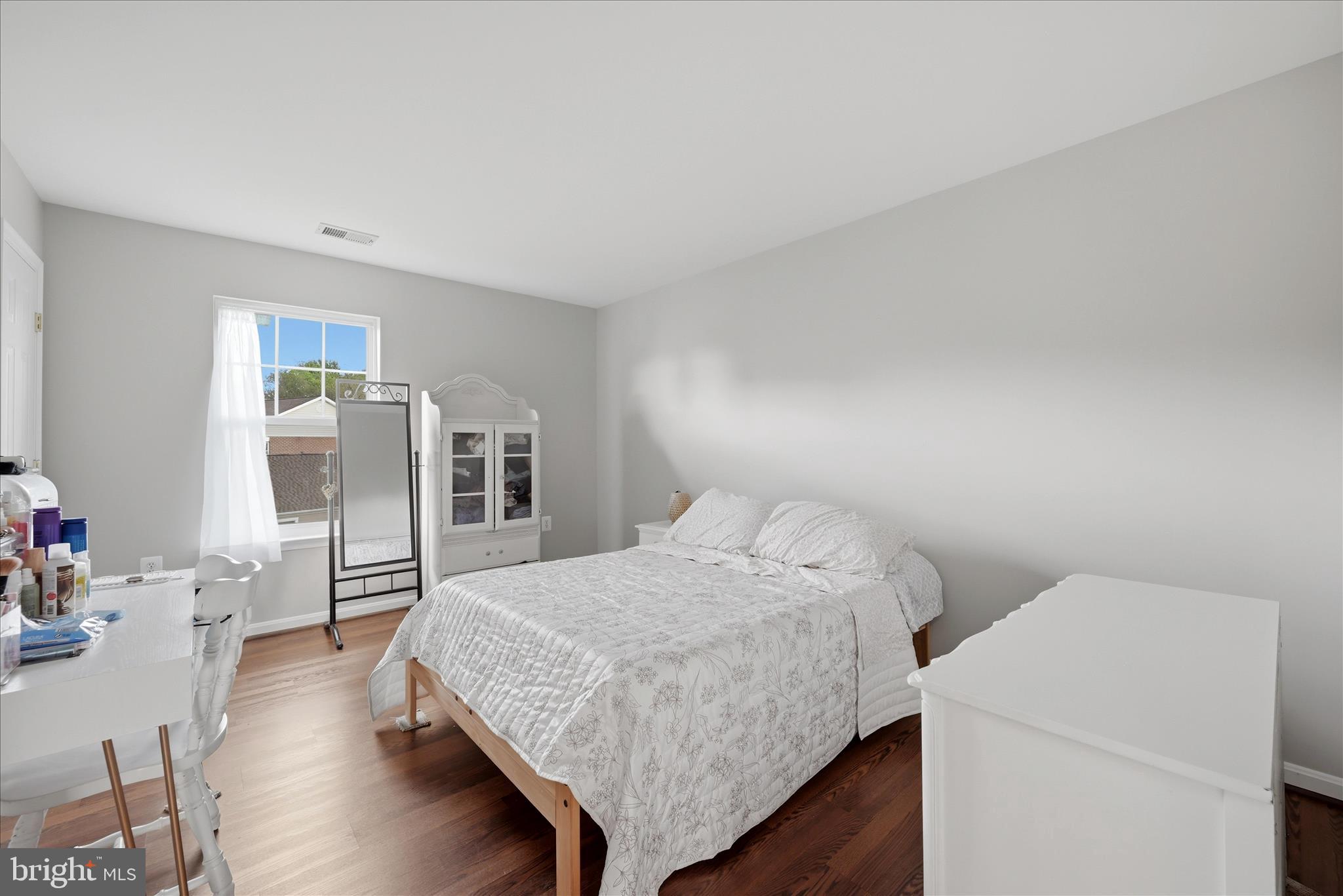 ROSEVILLE DOWNS - Residential