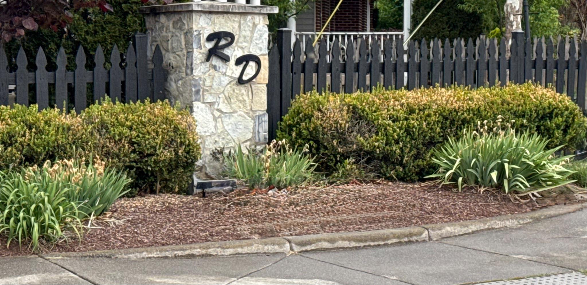 ROSEVILLE DOWNS - Residential