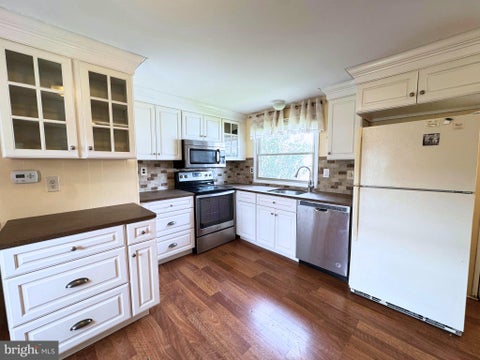 Mobile Home For Sale - 105 Winding Brook Run<br/> NORTH WALES, PA 19454