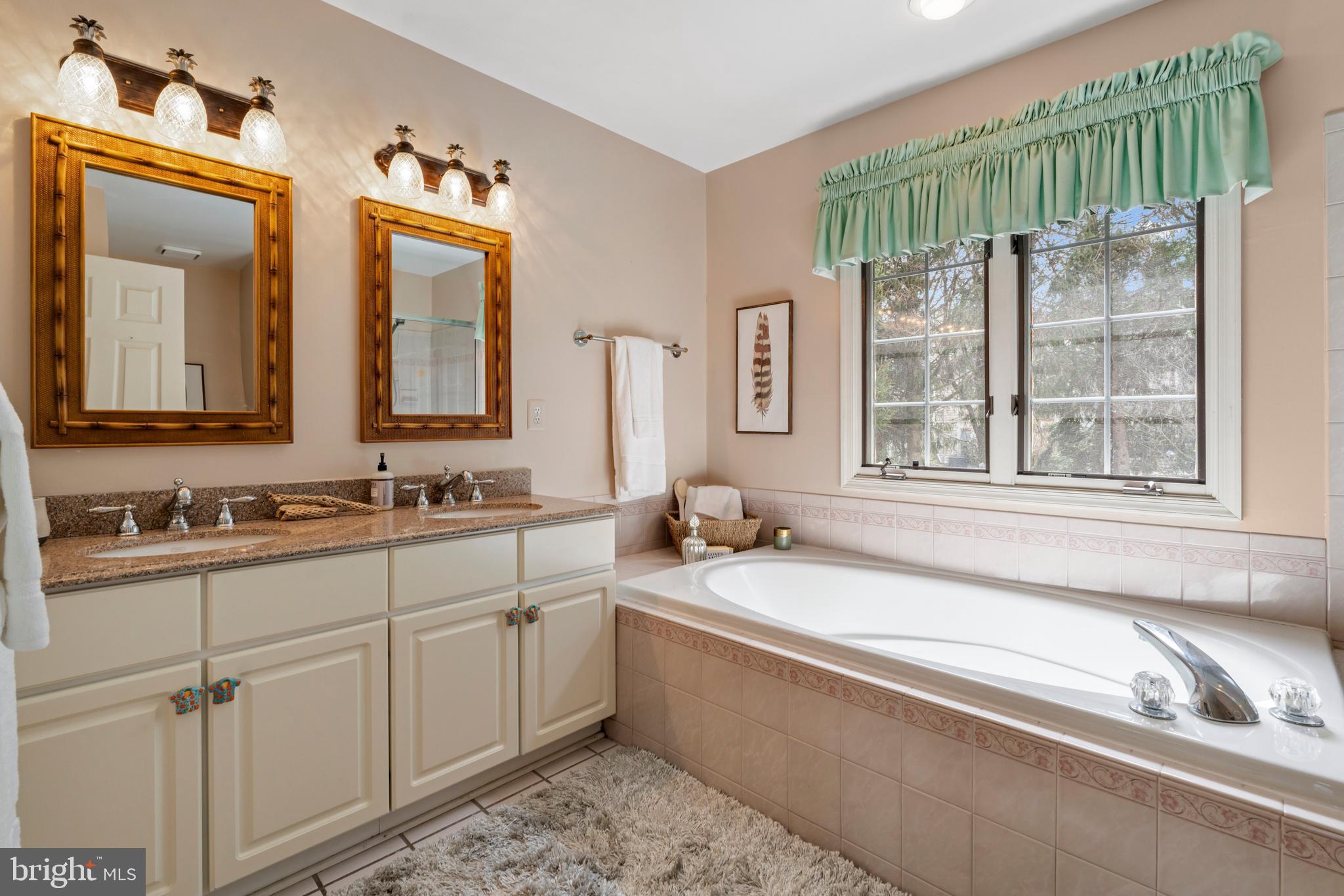 MAYFAIR - Residential