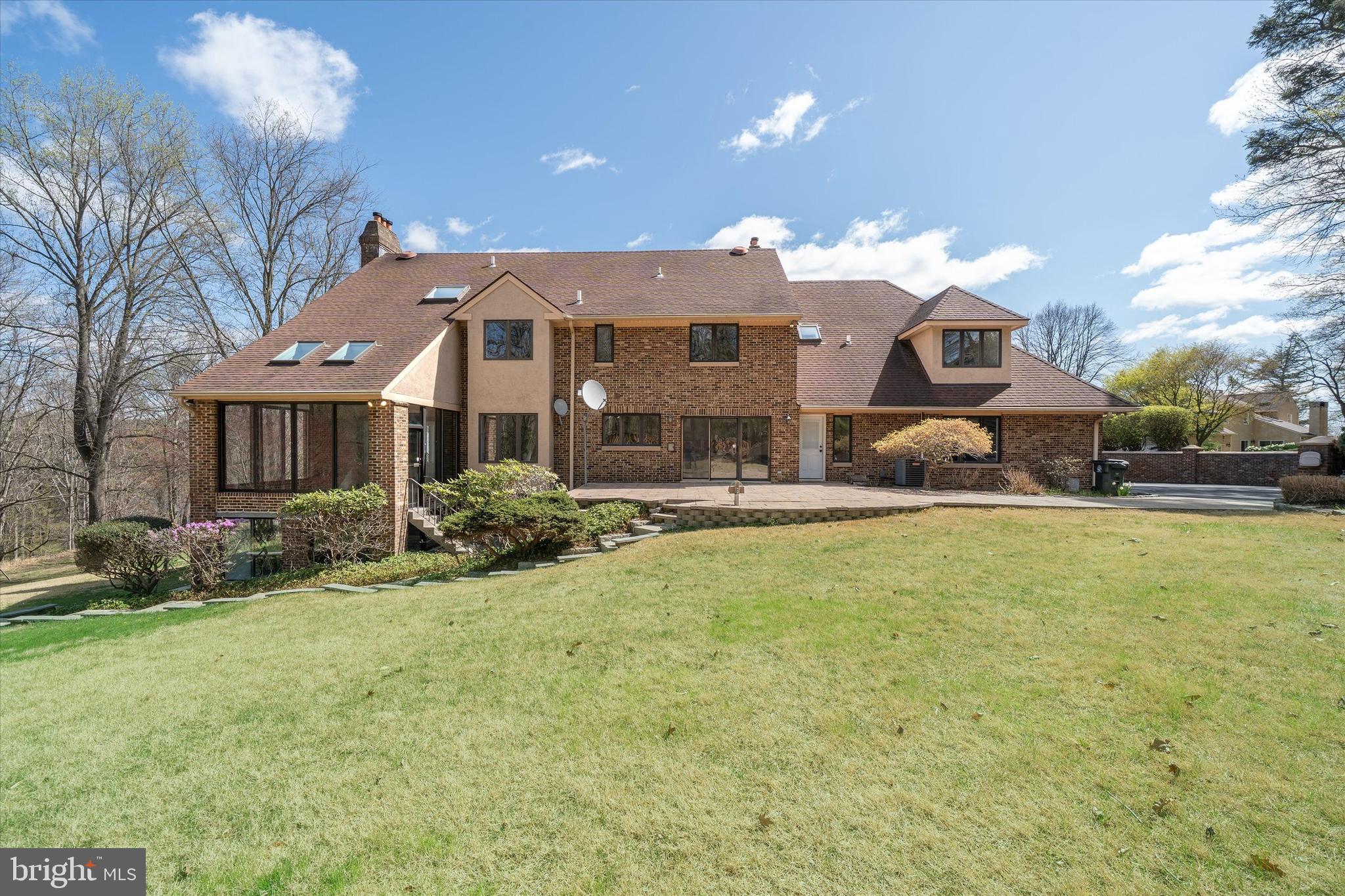 HIDDEN VALLEY - Residential
