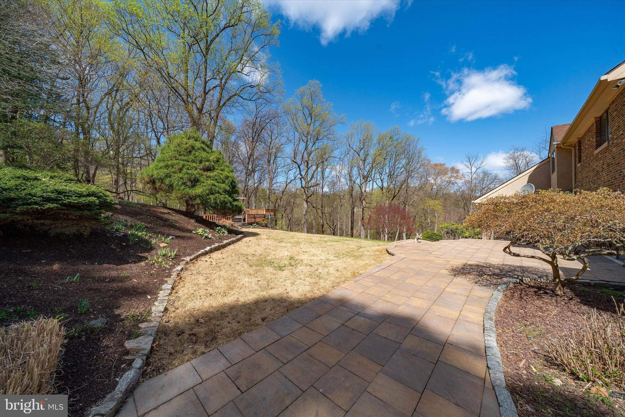HIDDEN VALLEY - Residential