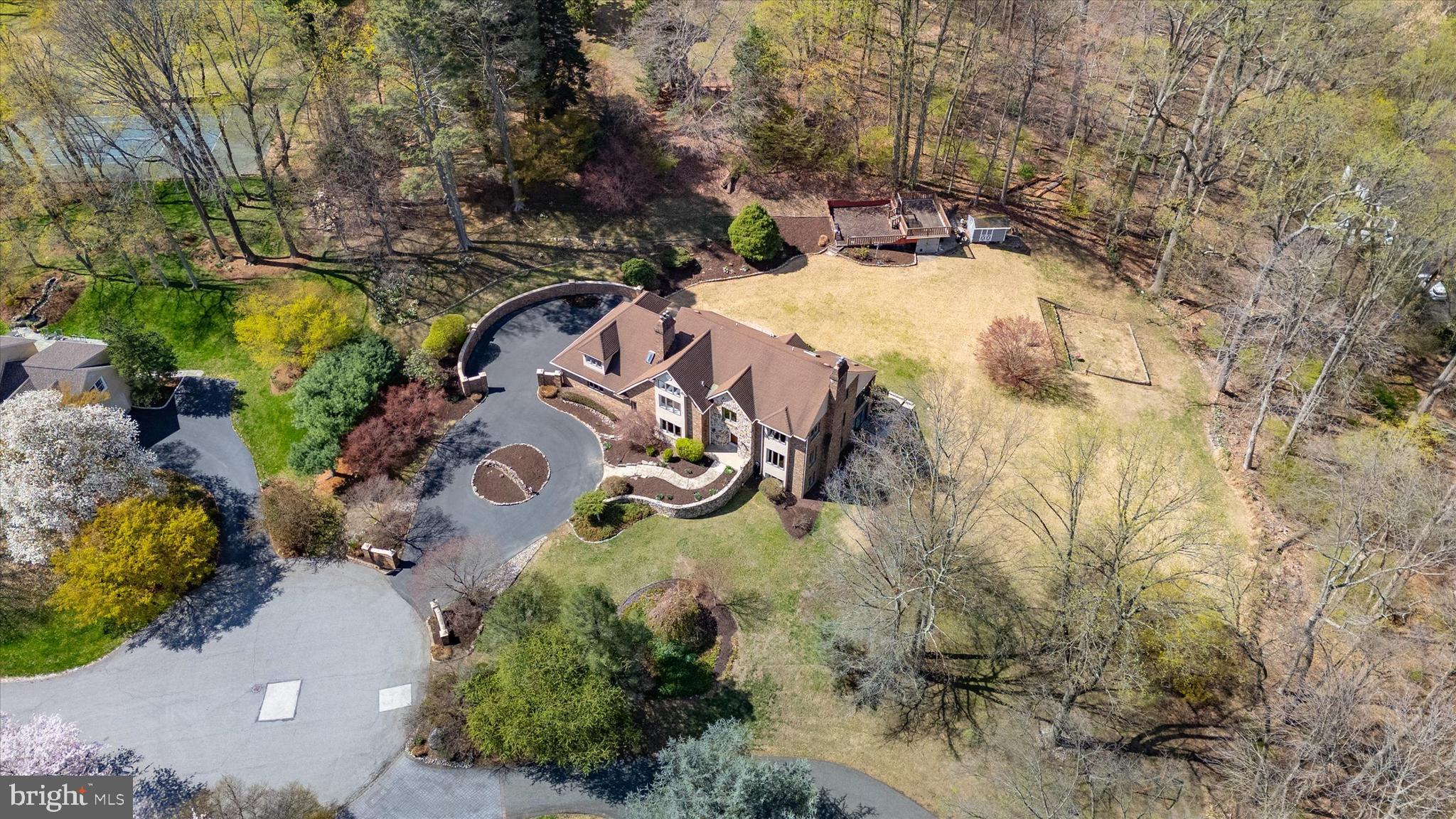 HIDDEN VALLEY - Residential