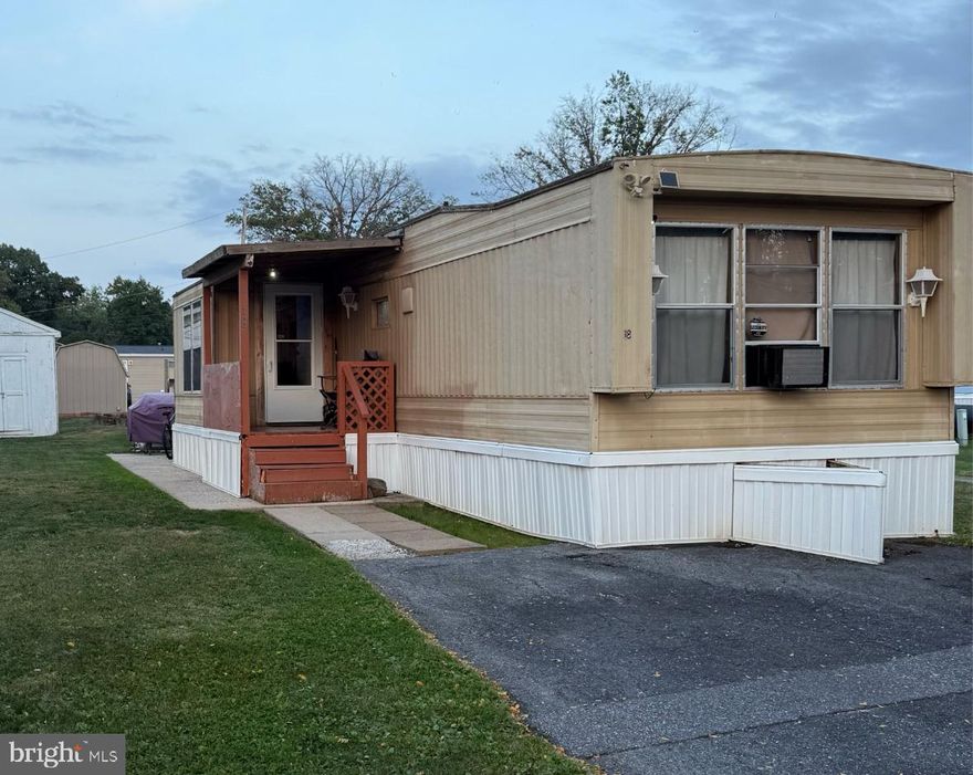 Welcome to Harborton Place! This modular home is being sold as-is and is priced to sell. Features include appliances and a storage shed. Lot rent includes trash and road snow removal. Owner is responsible for all outside maintenance and grass cutting, as well as water, sewer, and electric. Park approval required with an online application ($50 per applicant 18+).