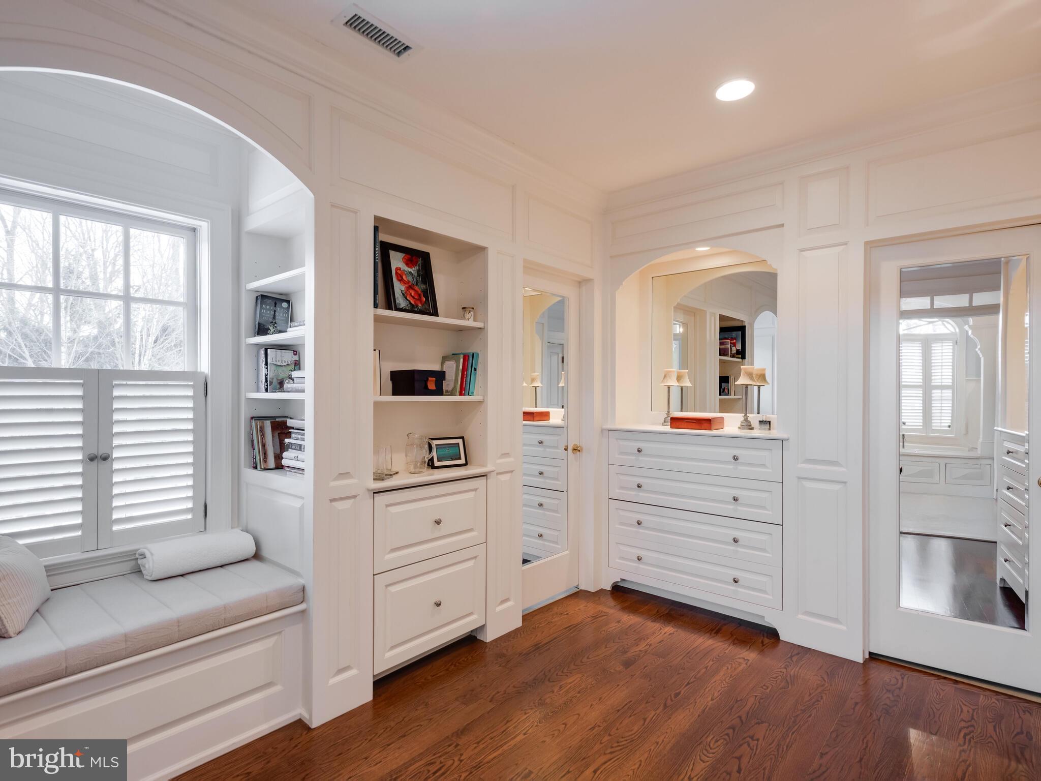 APPLEBROOK - Residential