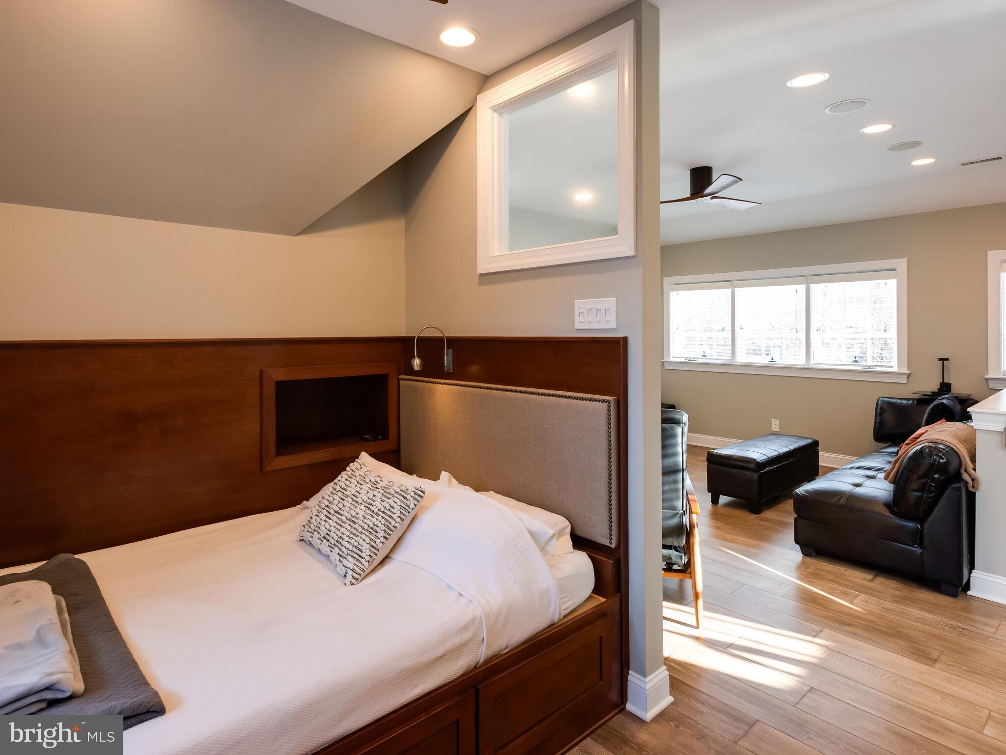 APPLEBROOK - Residential