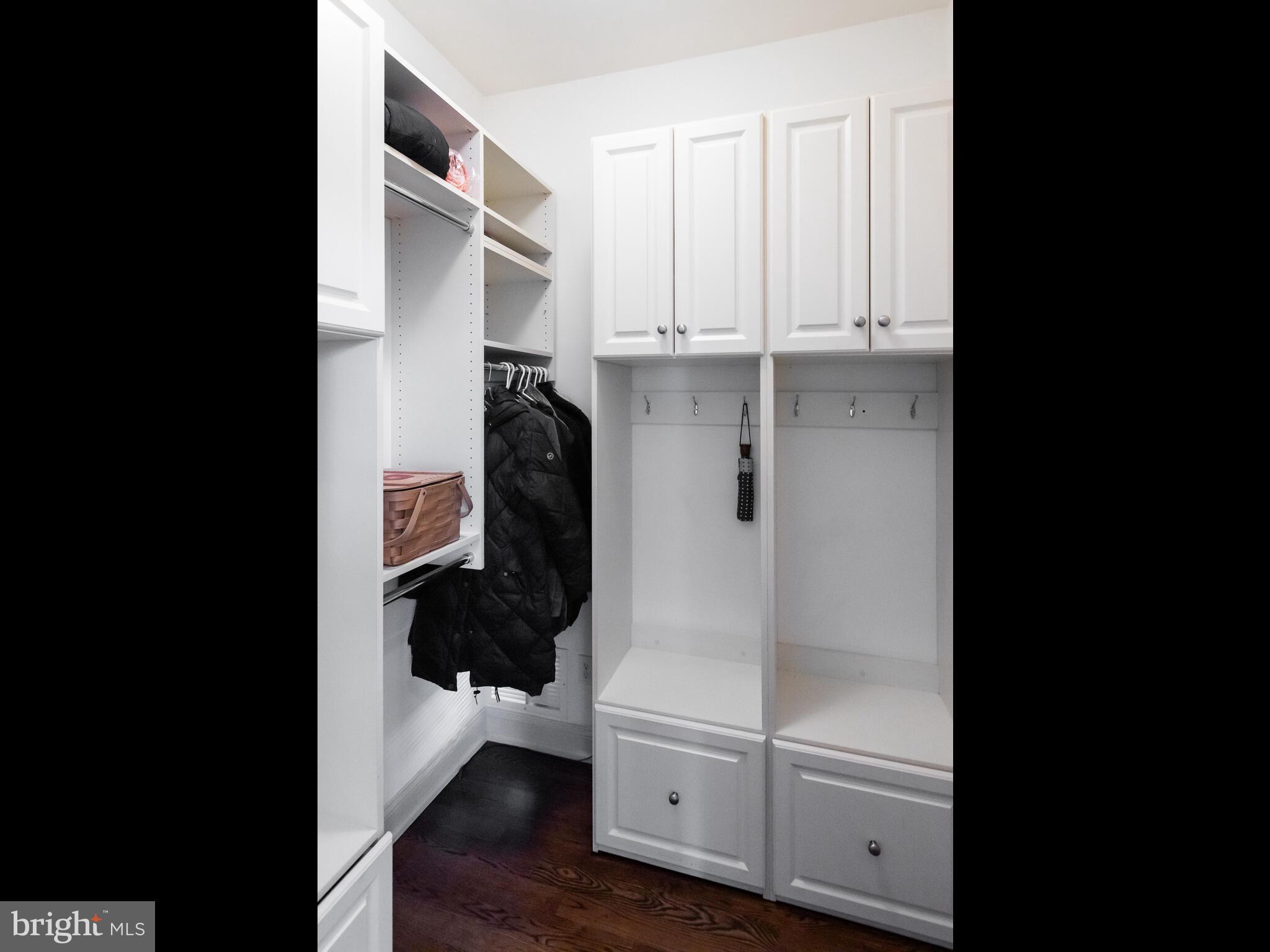 APPLEBROOK - Residential