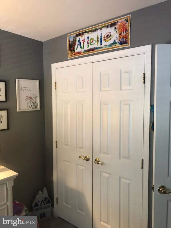 SPRING RIDGE - Residential