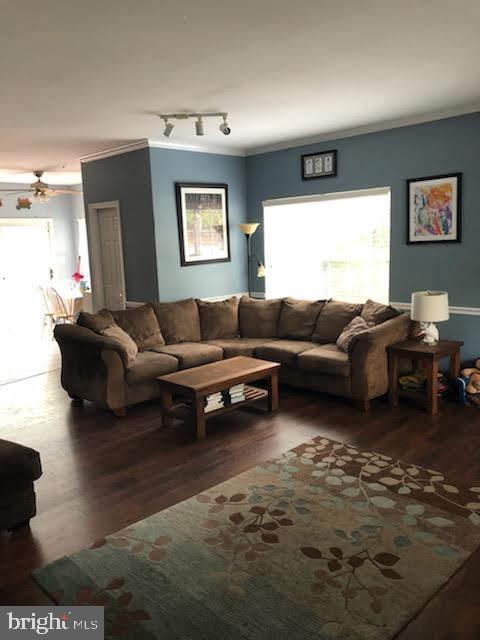 SPRING RIDGE - Residential