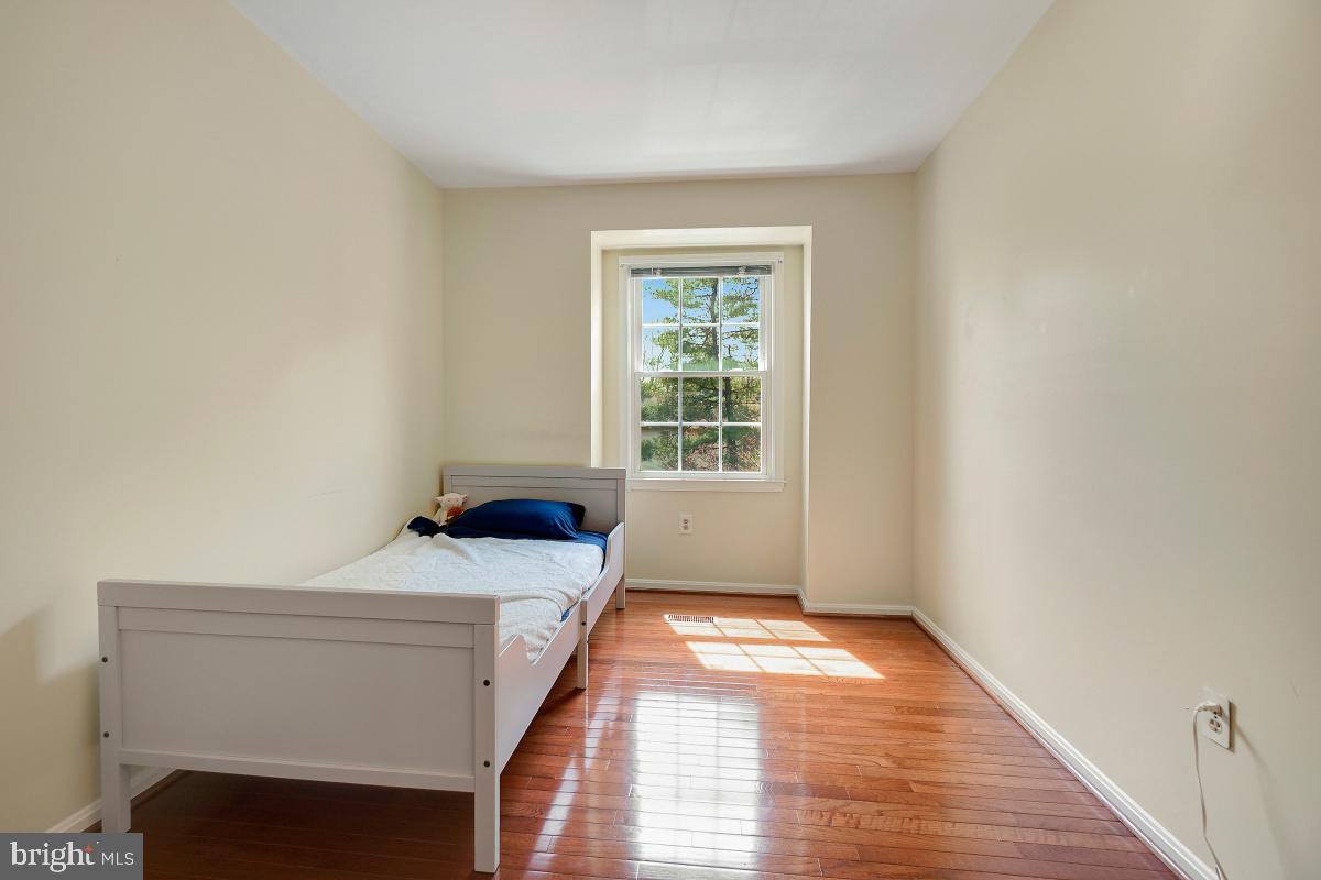 ROCK CREEK MANOR - Residential