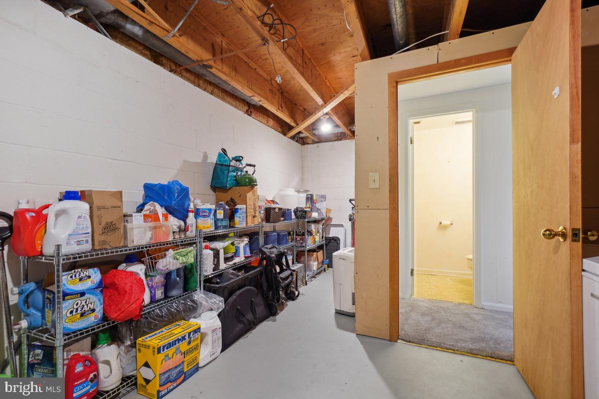 ROCK CREEK MANOR - Residential