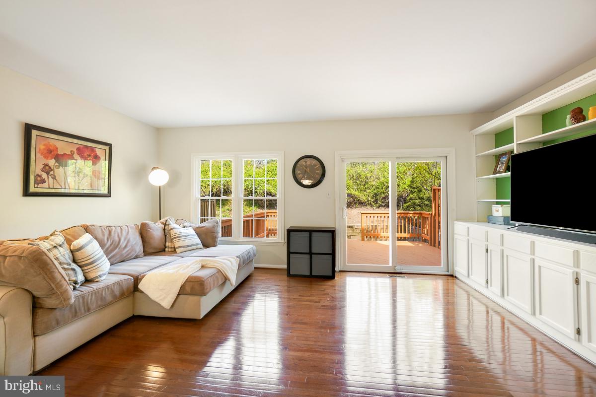 ROCK CREEK MANOR - Residential