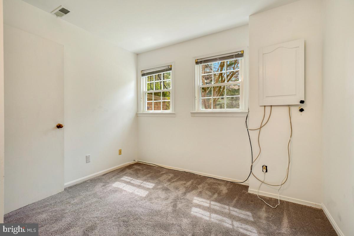 ROCK CREEK MANOR - Residential