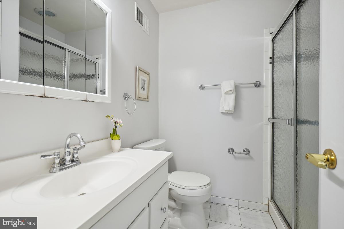 ROCK CREEK MANOR - Residential