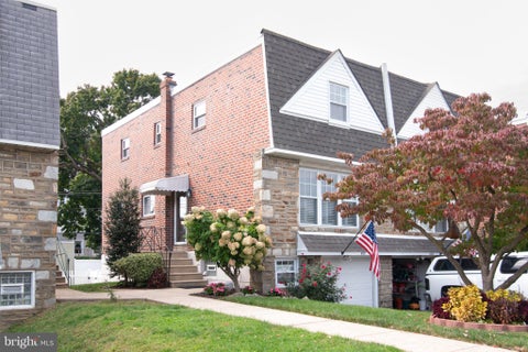 Townhouse For Sale - 622 Emerson Street<br/> PHILADELPHIA, PA 19111