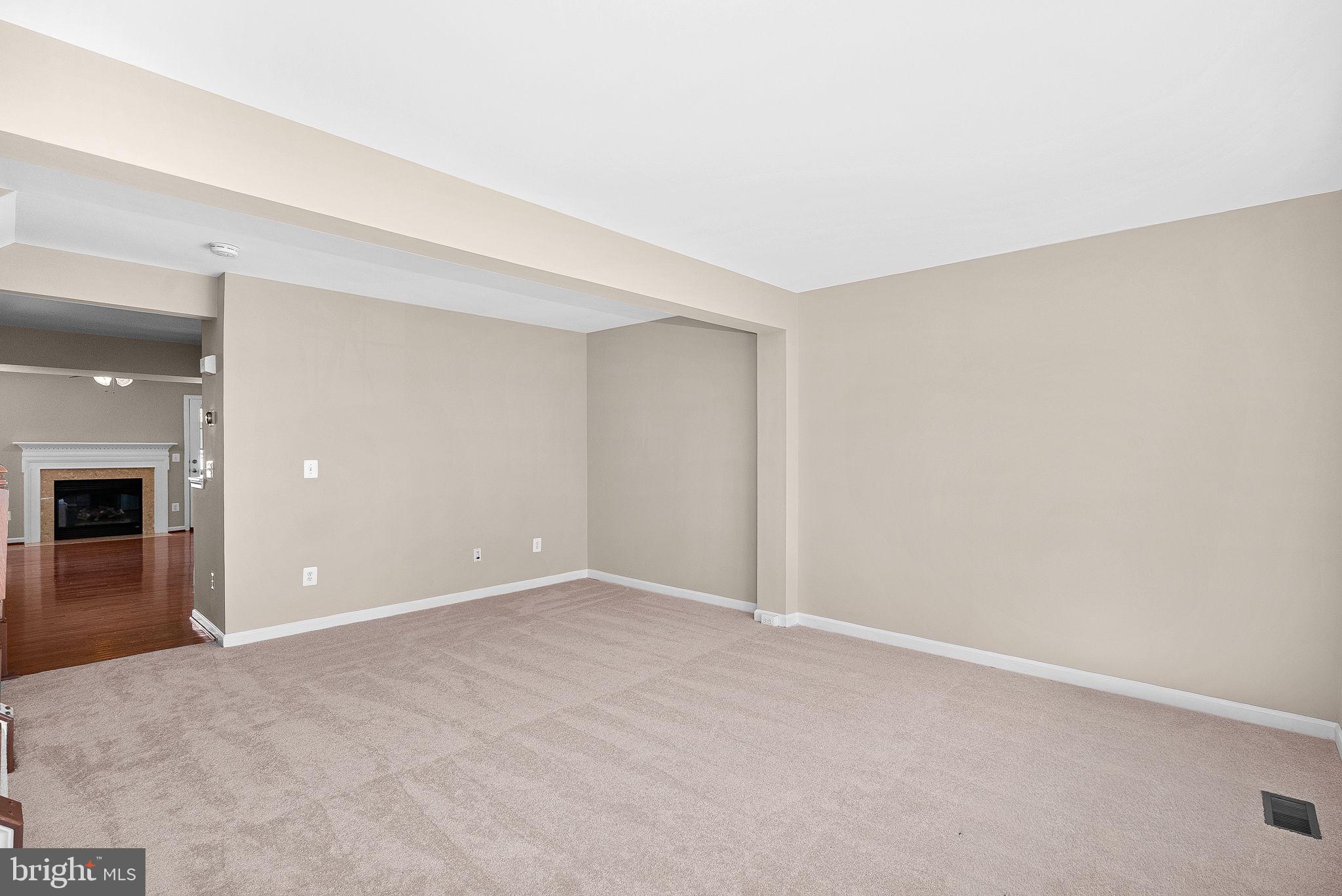 LAKELAND PLACE - Residential