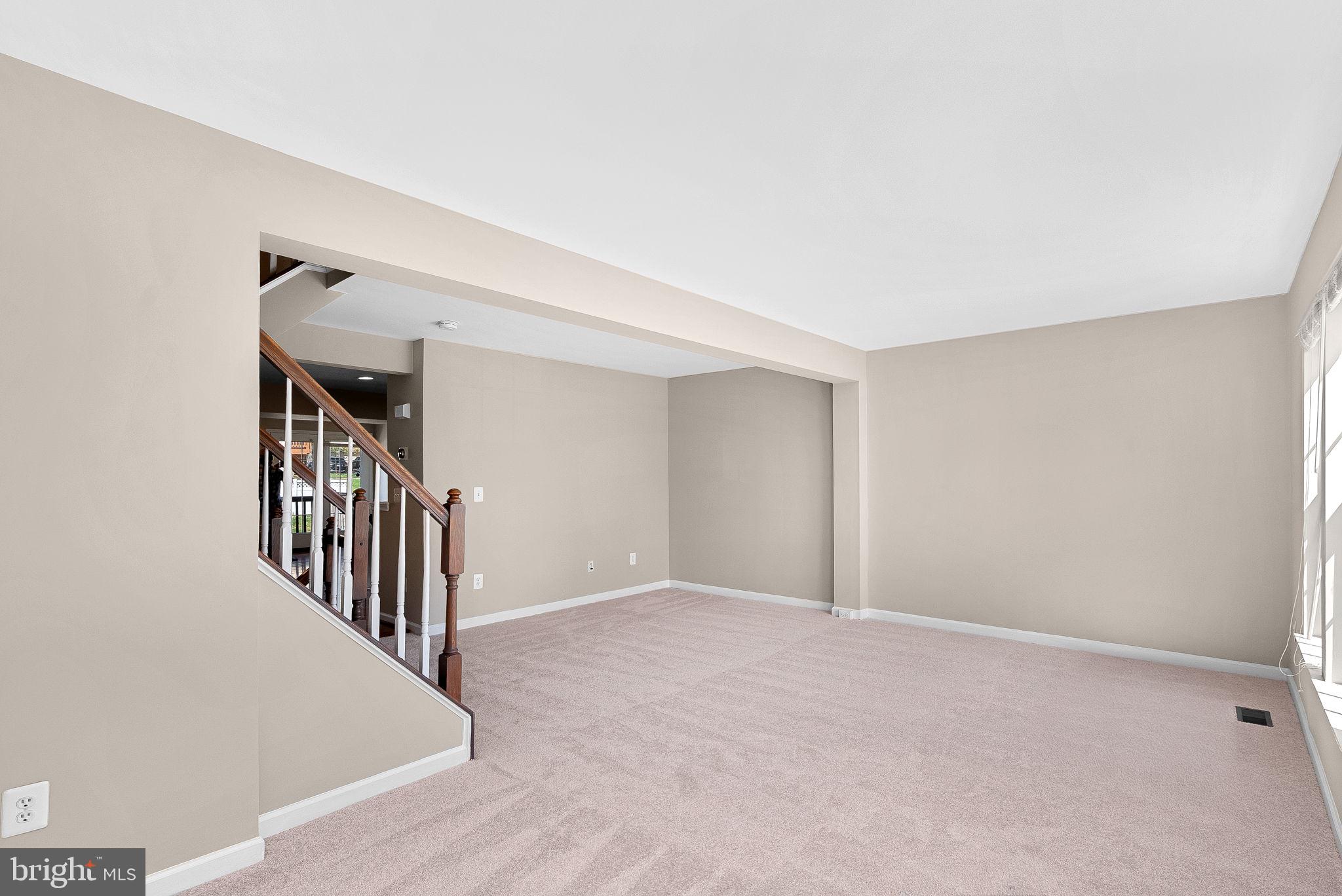 LAKELAND PLACE - Residential
