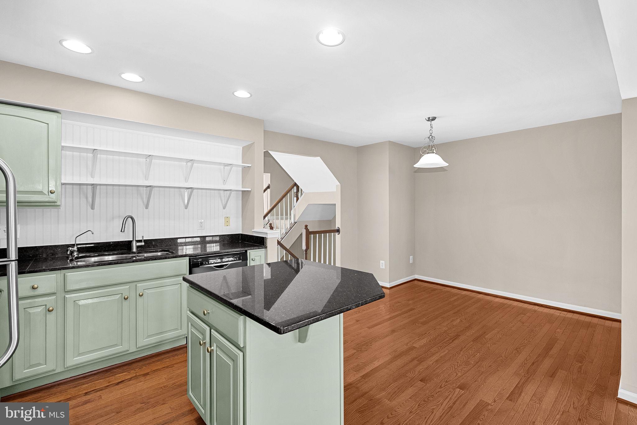 LAKELAND PLACE - Residential