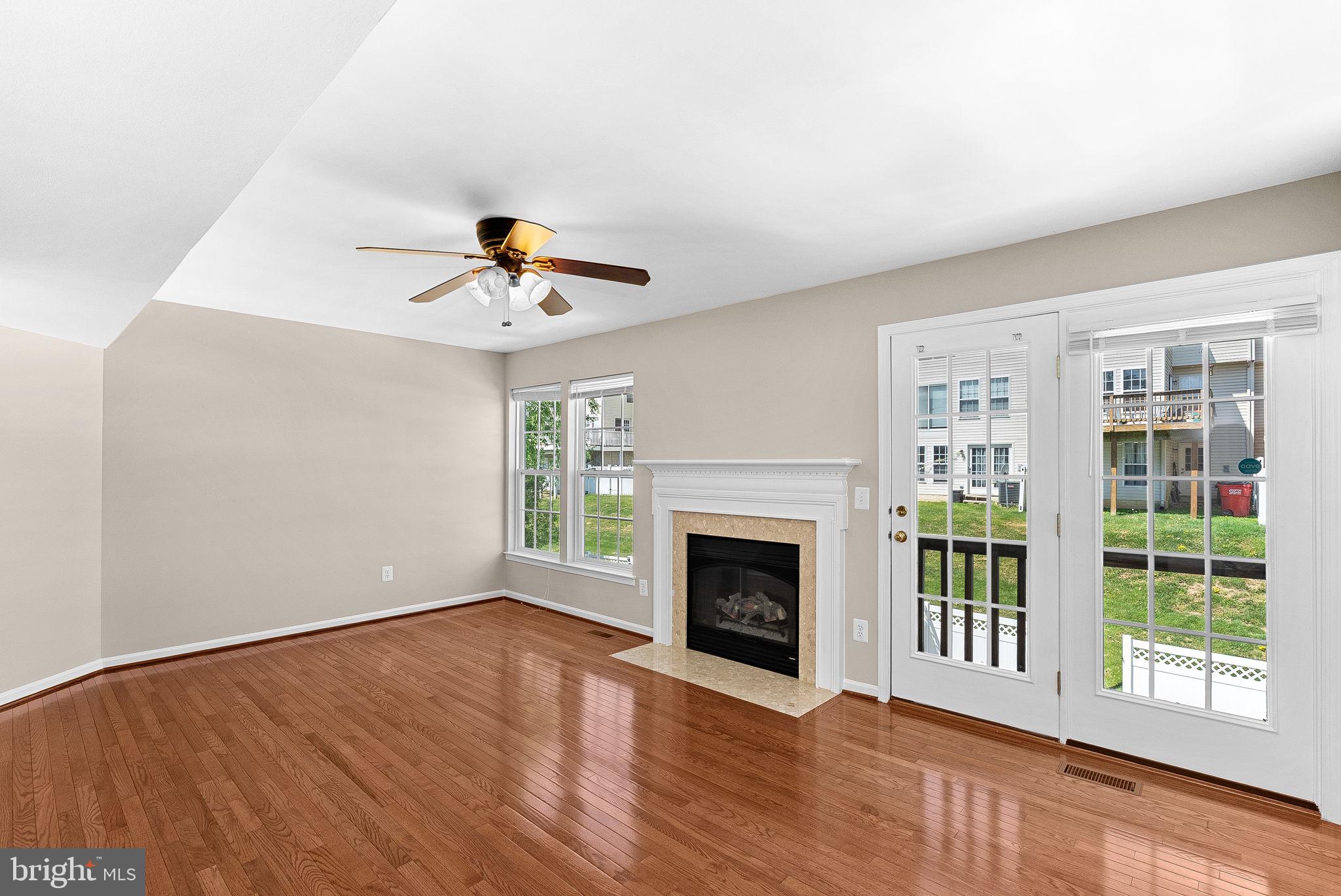 LAKELAND PLACE - Residential
